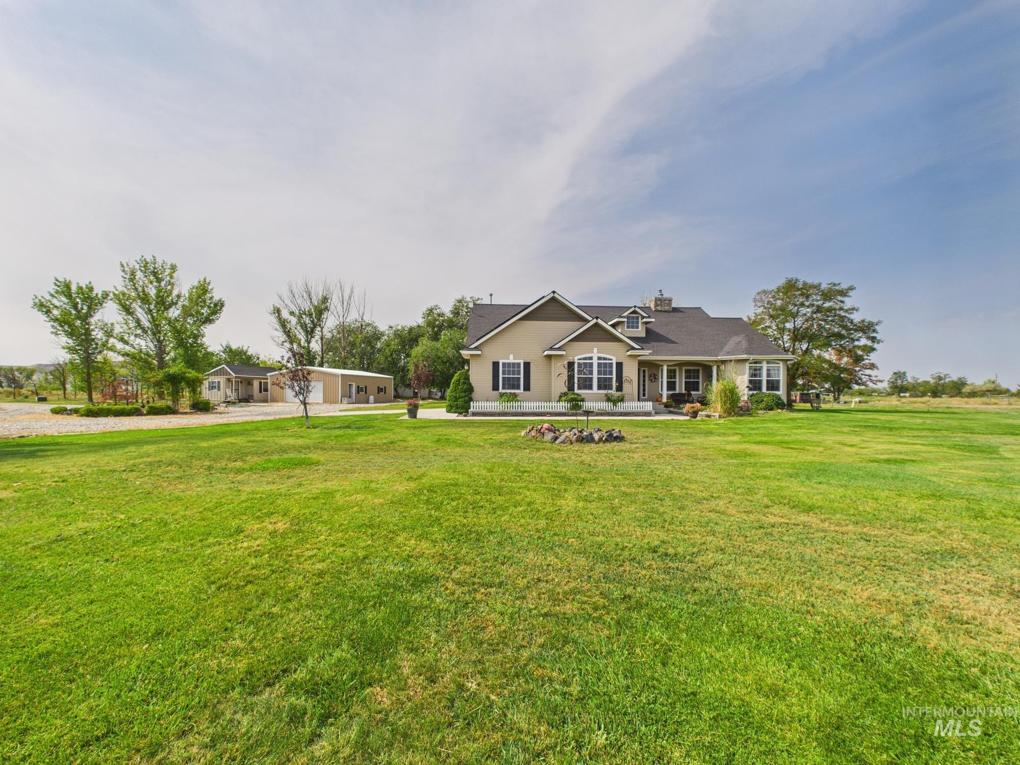 2405 Star Ln Property Photo 1