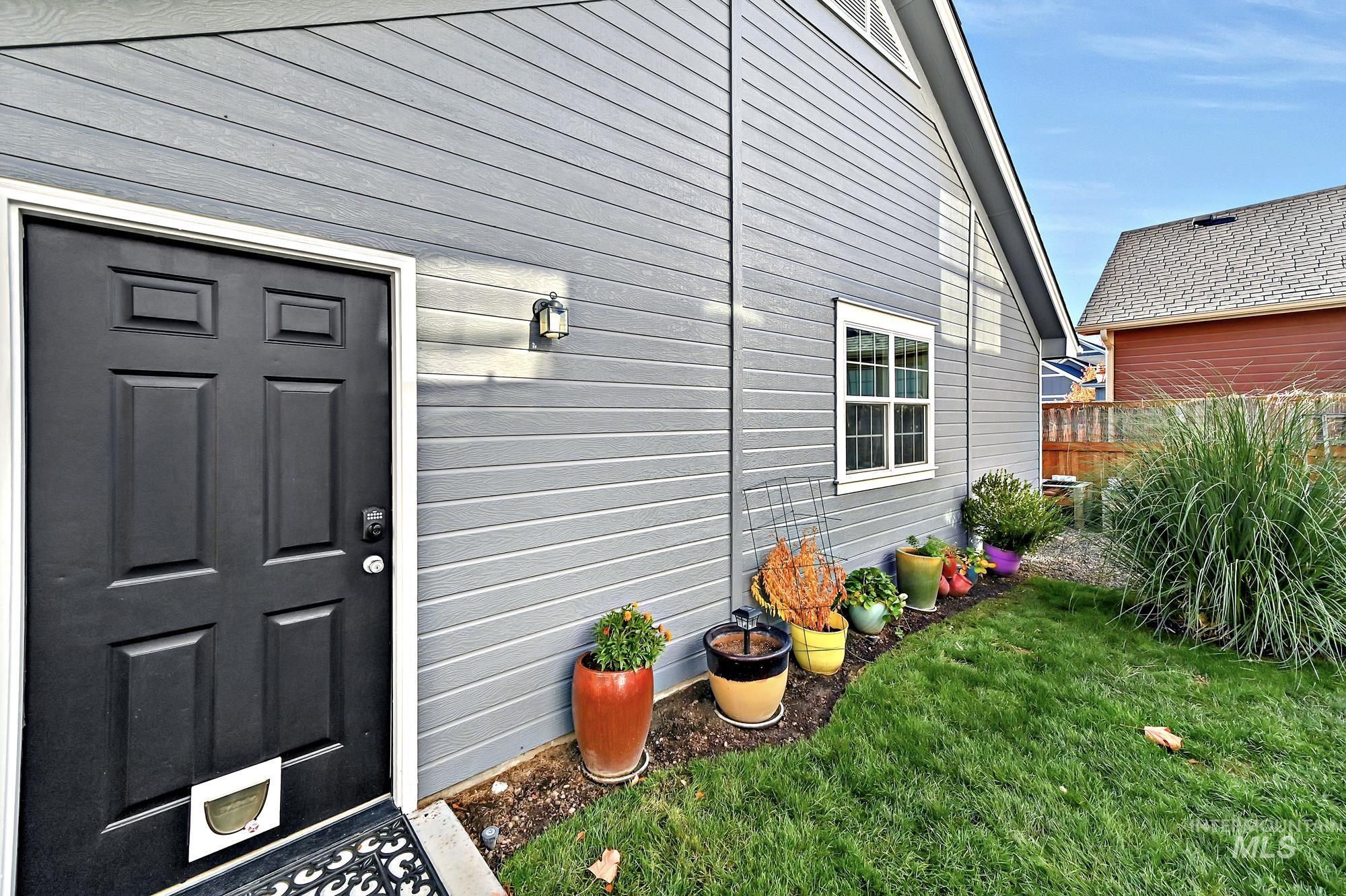 12738 N 11th Avenue Property Photo 24