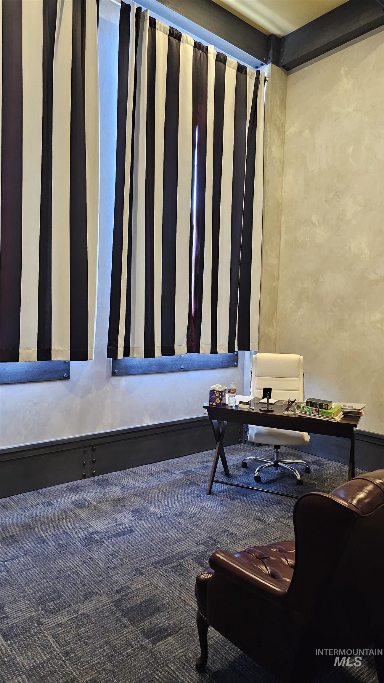 248 S 3rd Ave Property Photo 4