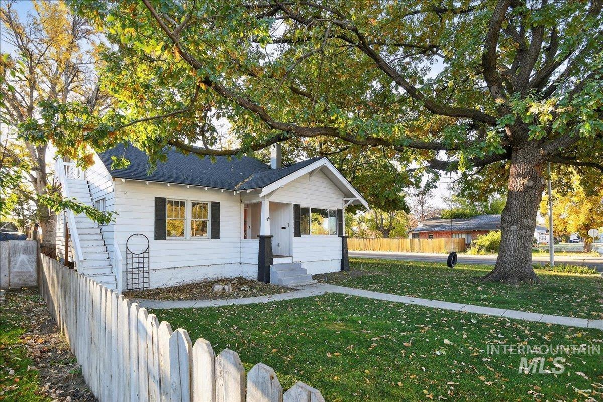 624 6th Avenue South Property Photo 7