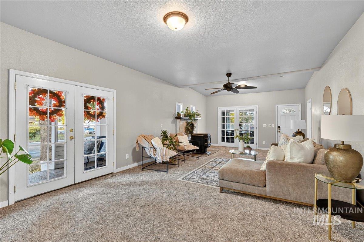 624 6th Avenue South Property Photo 9