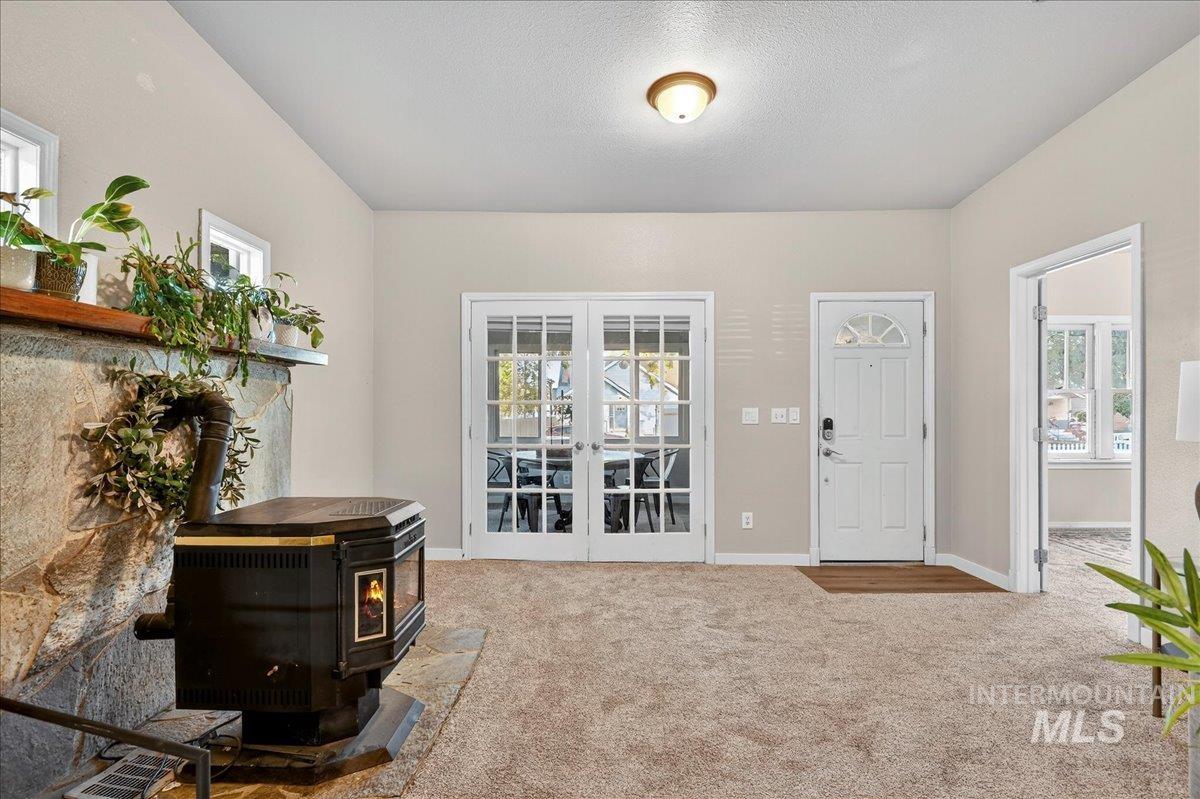 624 6th Avenue South Property Photo 11