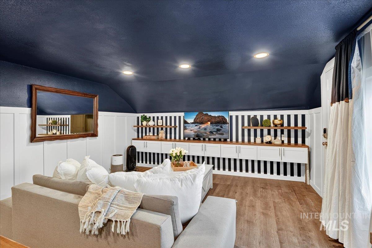 624 6th Avenue South Property Photo 16