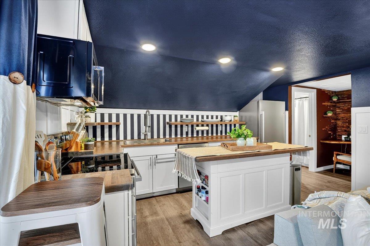 624 6th Avenue South Property Photo 18