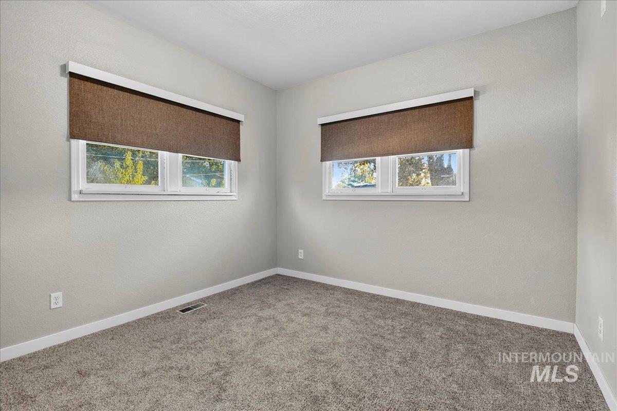 624 6th Avenue South Property Photo 22