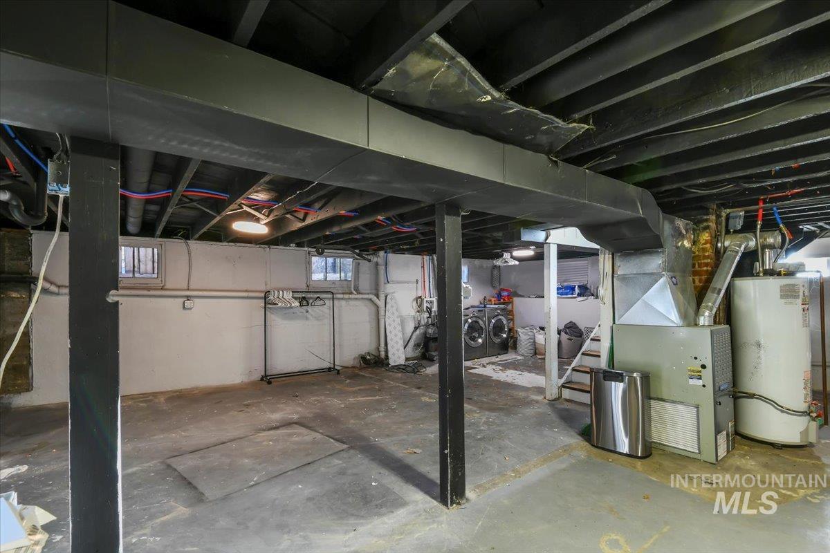 624 6th Avenue South Property Photo 30