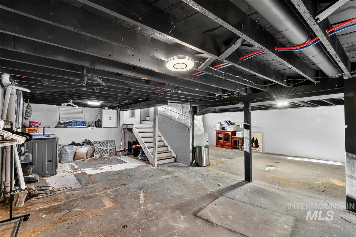 624 6th Avenue South Property Photo 32