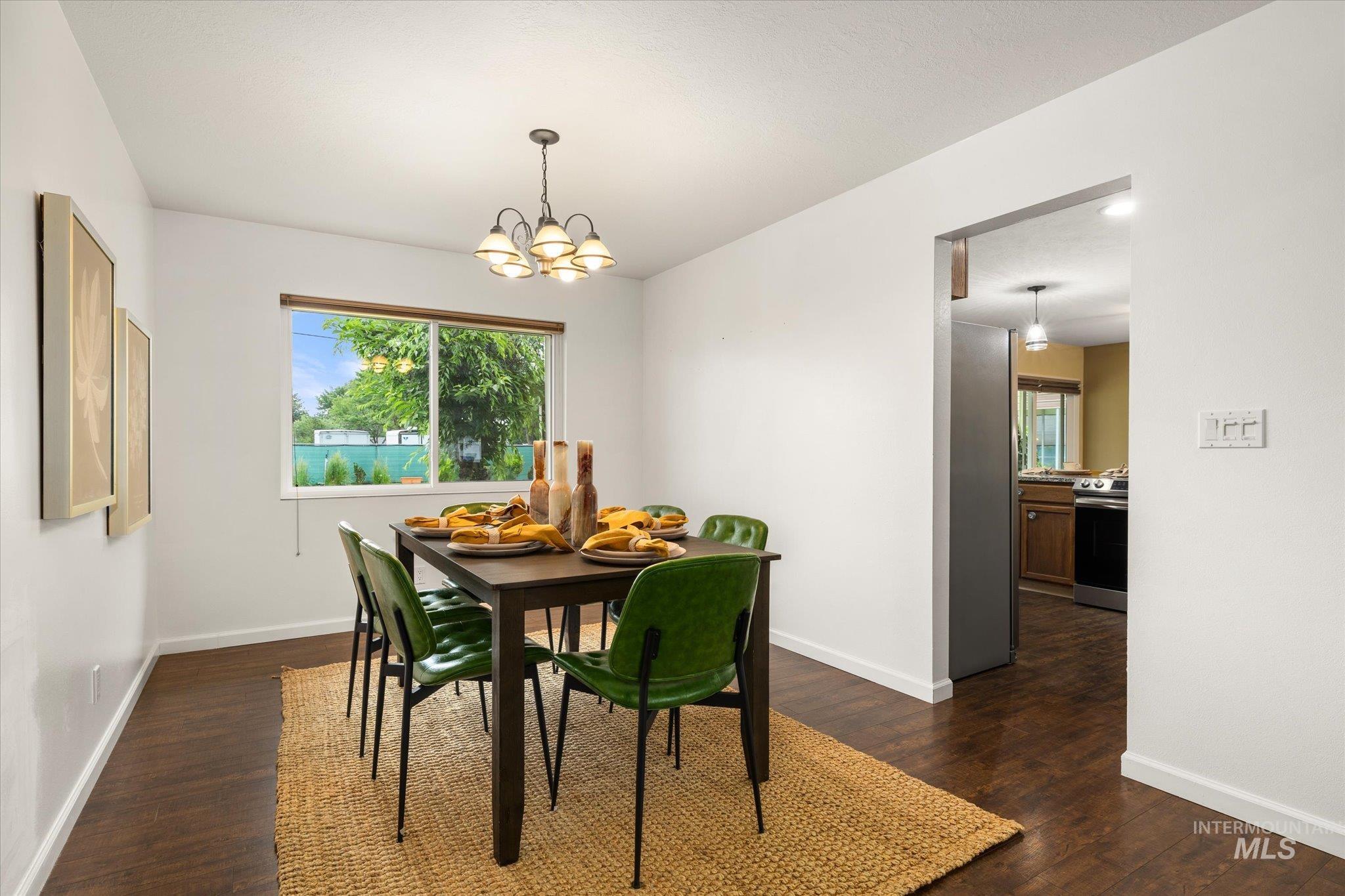 222 Dawn St Property Photo 13