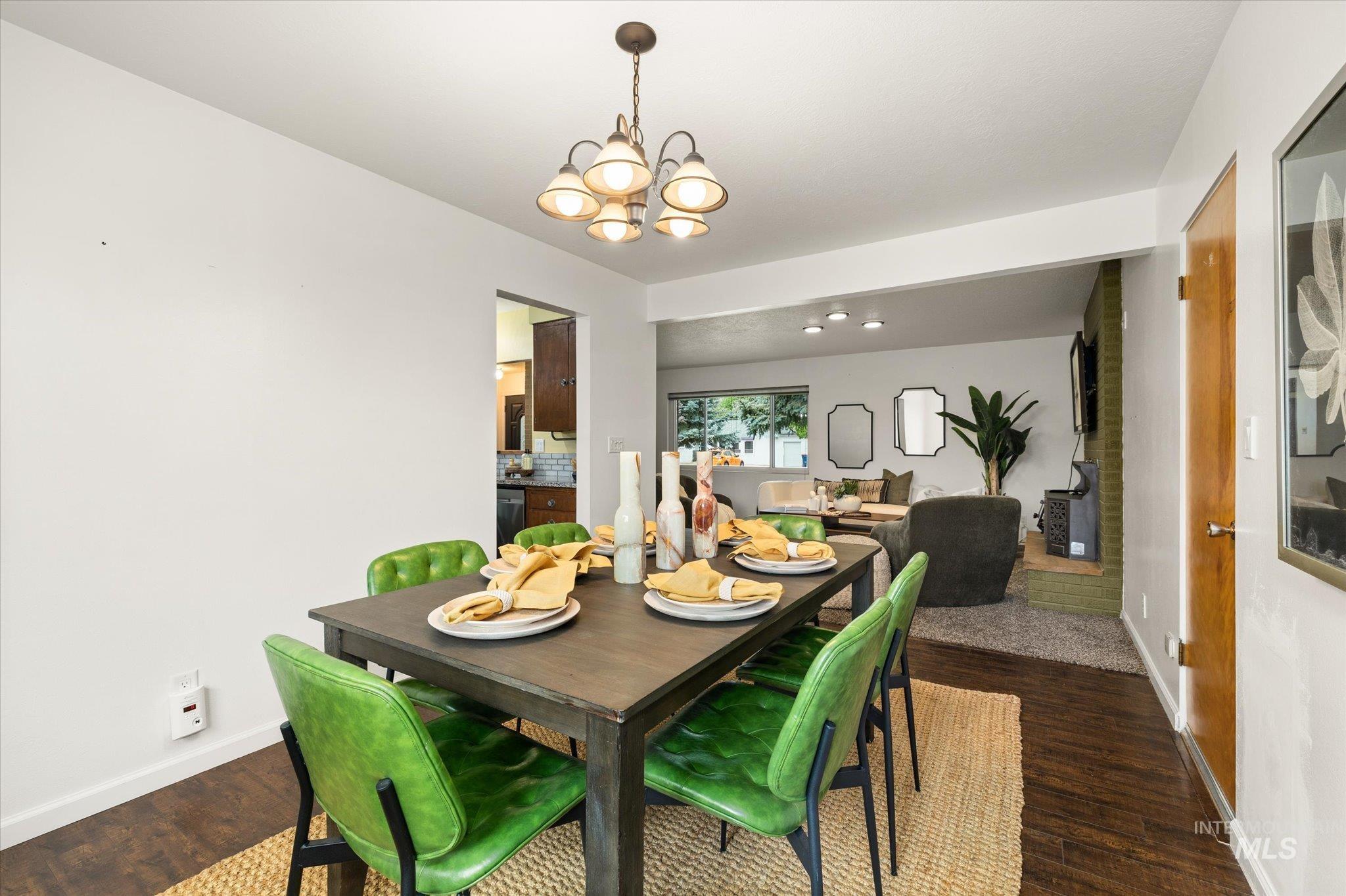 222 Dawn St Property Photo 14