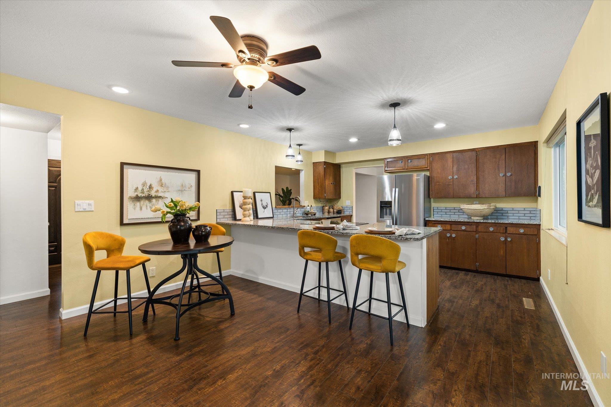 222 Dawn St Property Photo 20