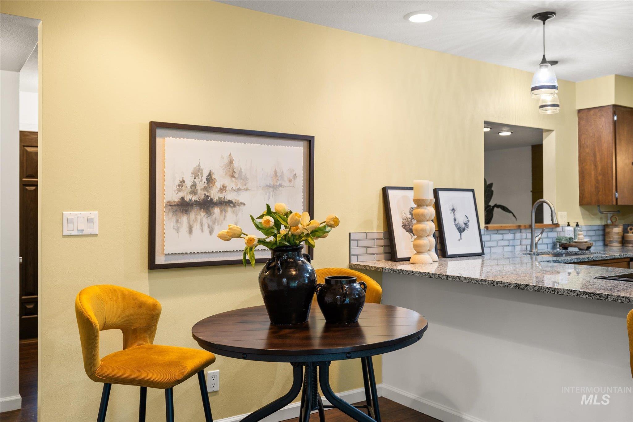 222 Dawn St Property Photo 21