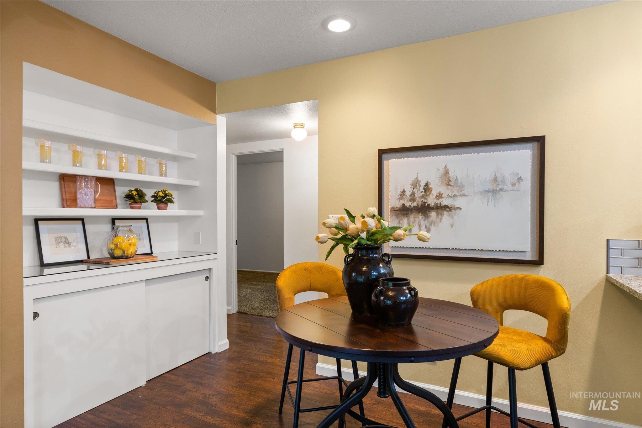 222 Dawn St Property Photo 22