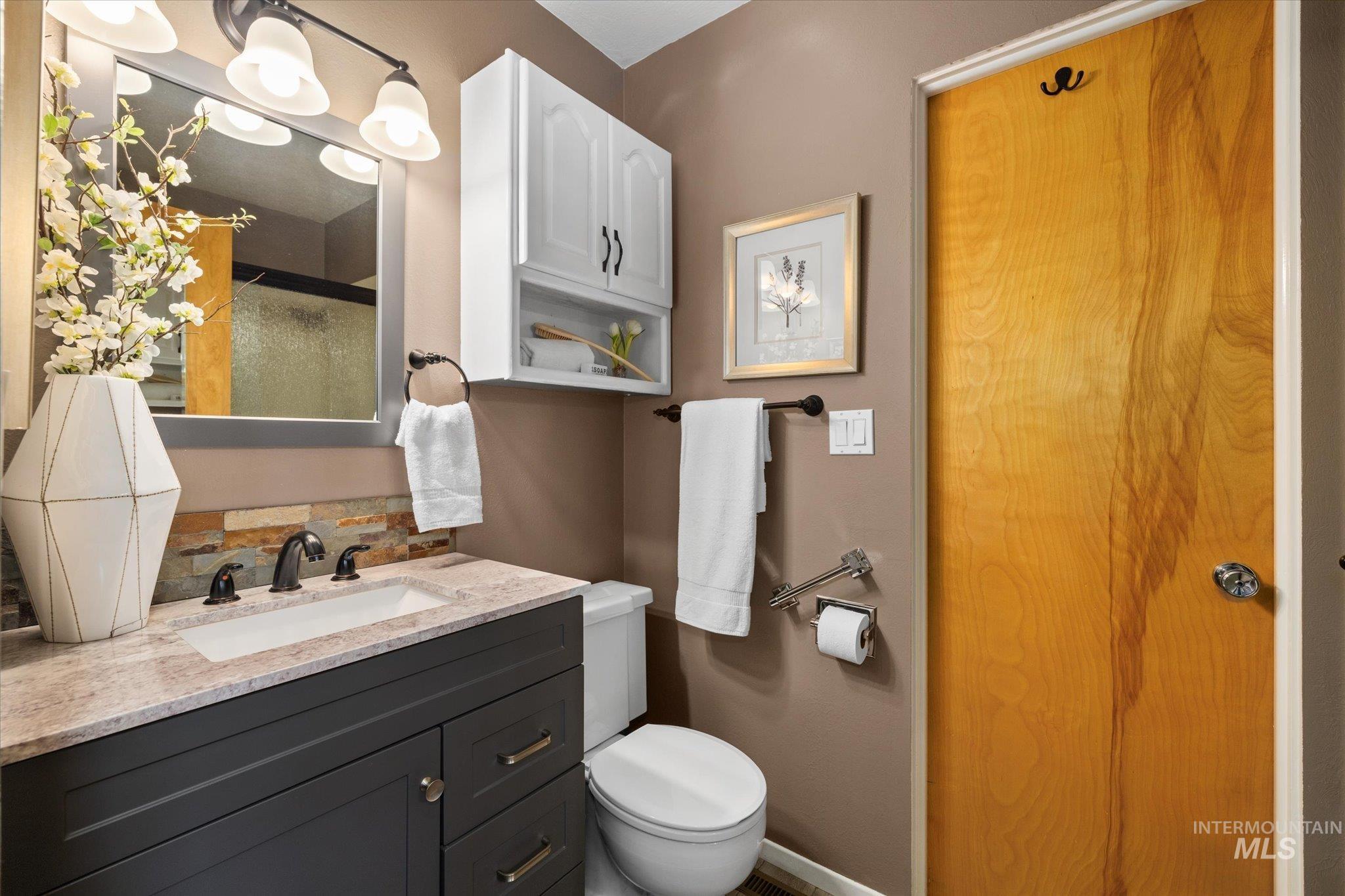 222 Dawn St Property Photo 25