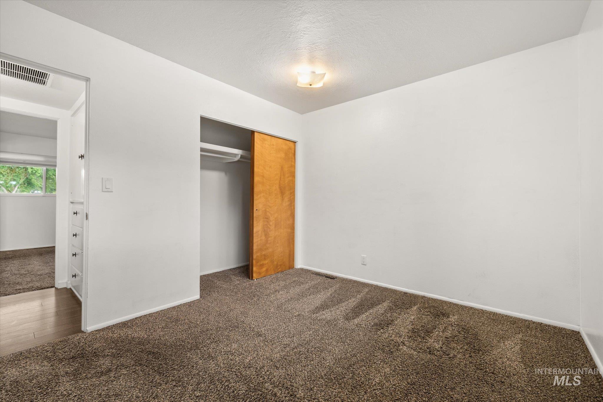 222 Dawn St Property Photo 27