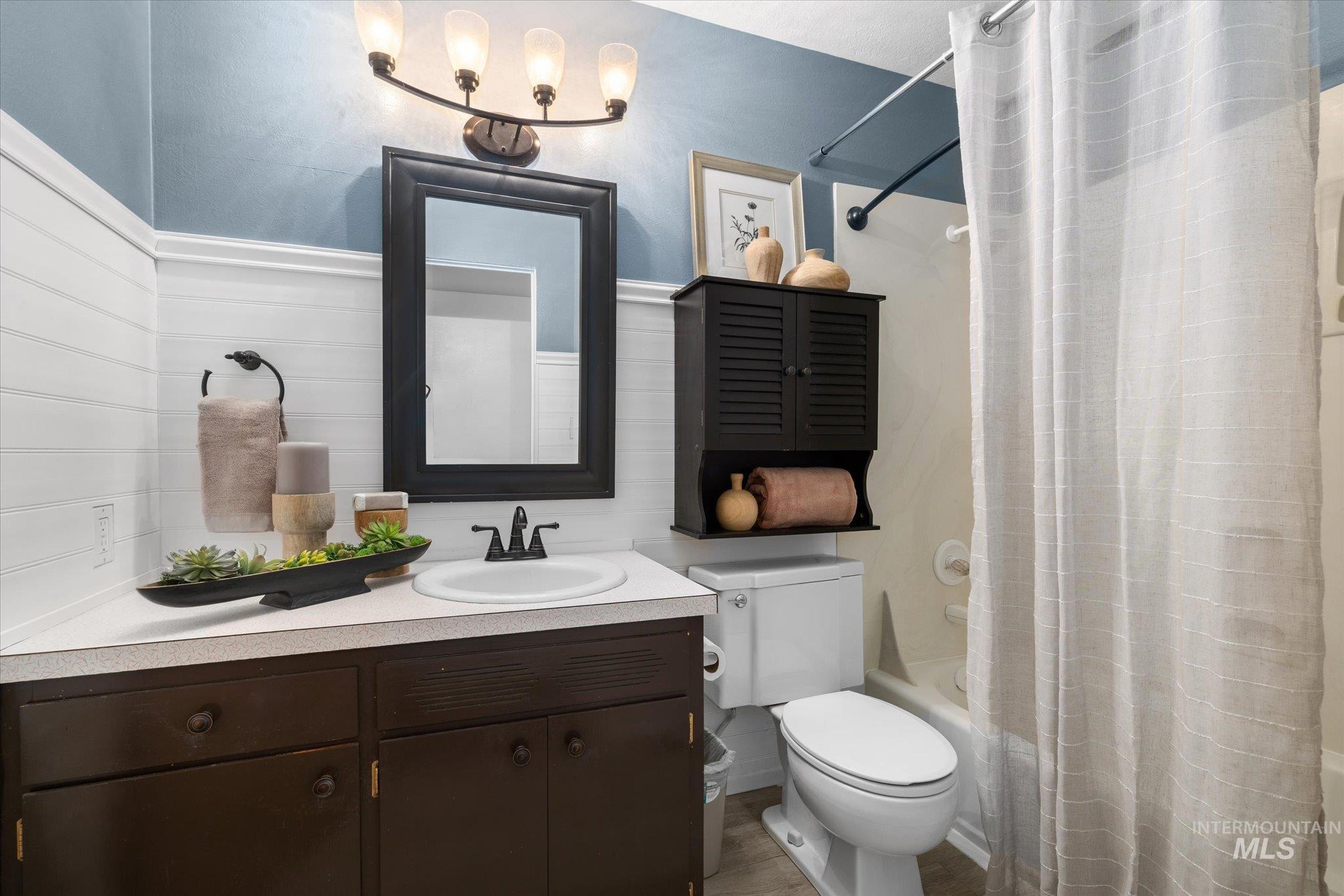 222 Dawn St Property Photo 28