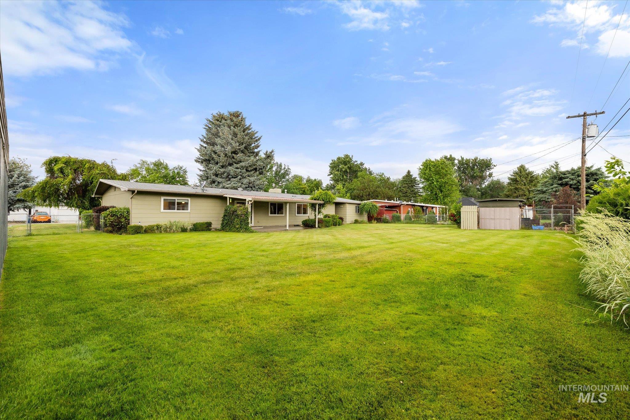 222 Dawn St Property Photo 33