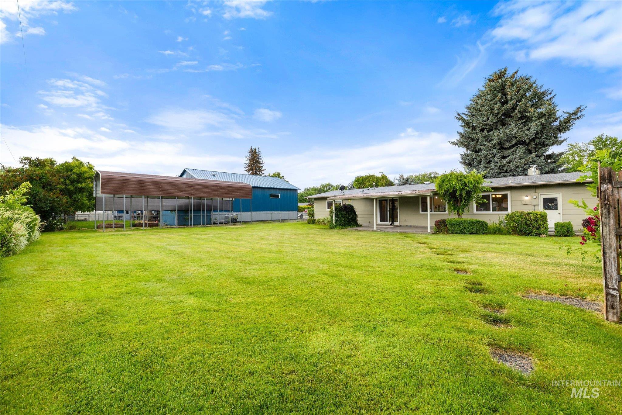 222 Dawn St Property Photo 34