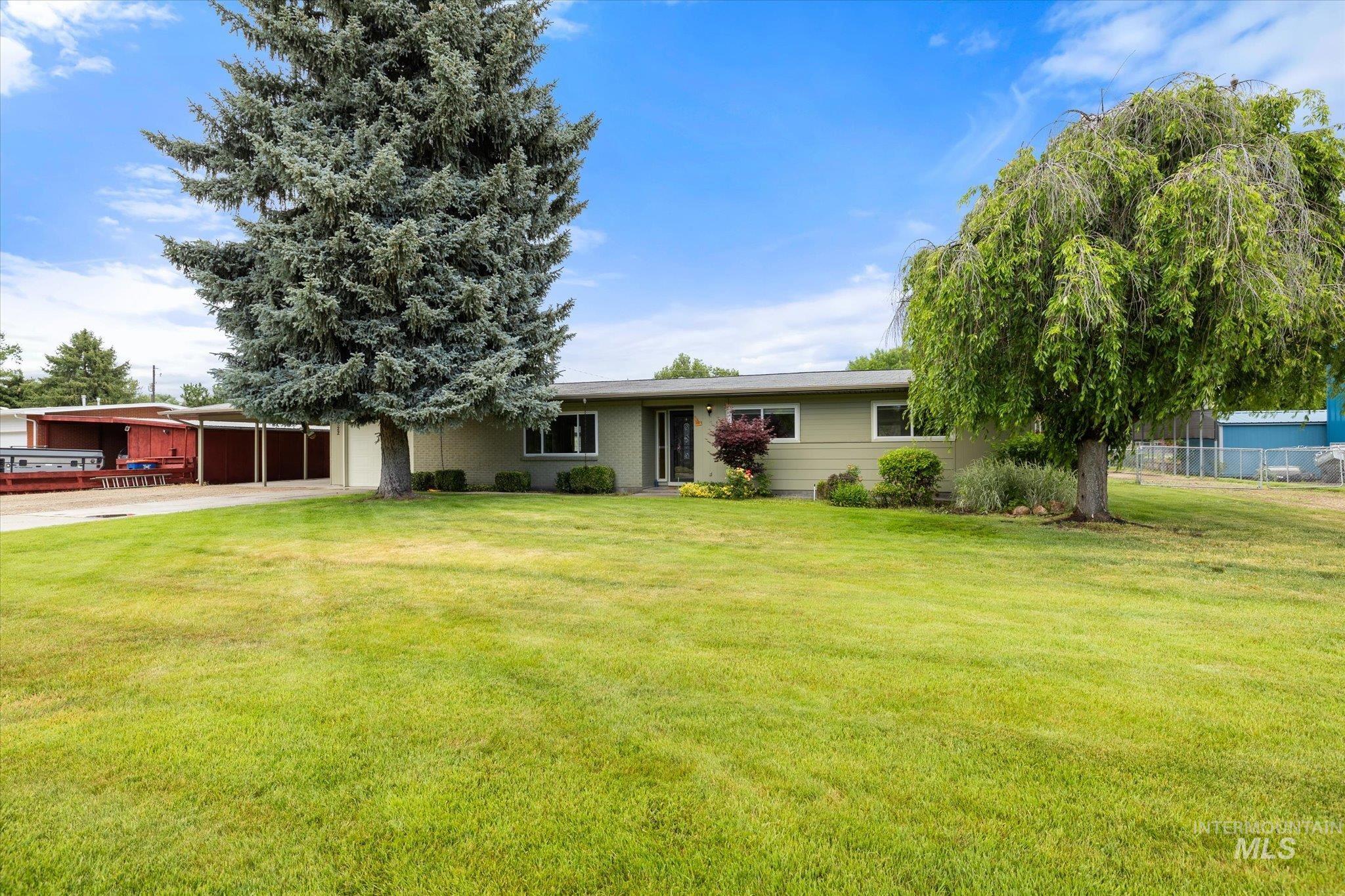 222 Dawn St Property Photo 41