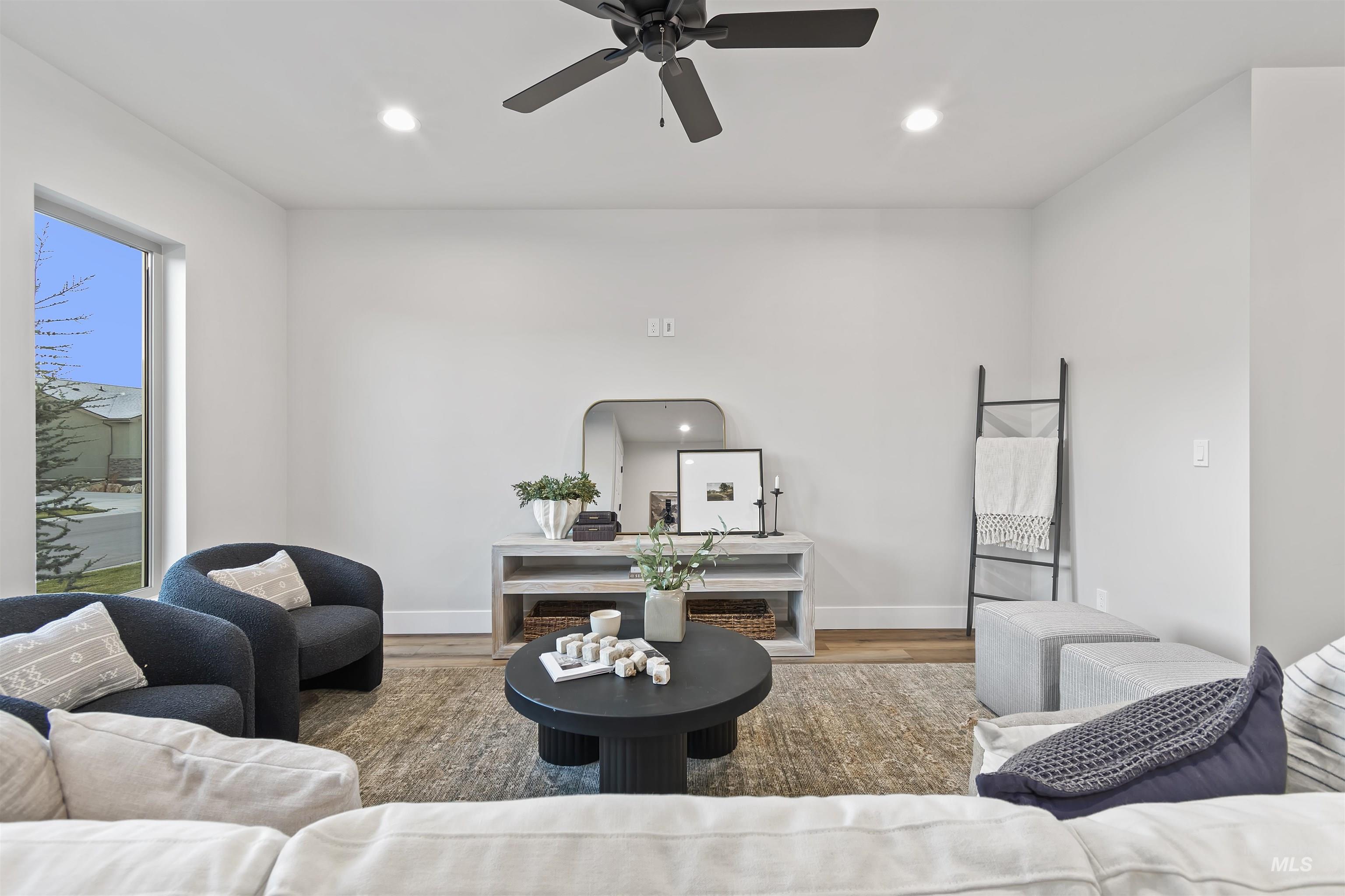 11260 W Tara Iti Ln. Property Photo 5