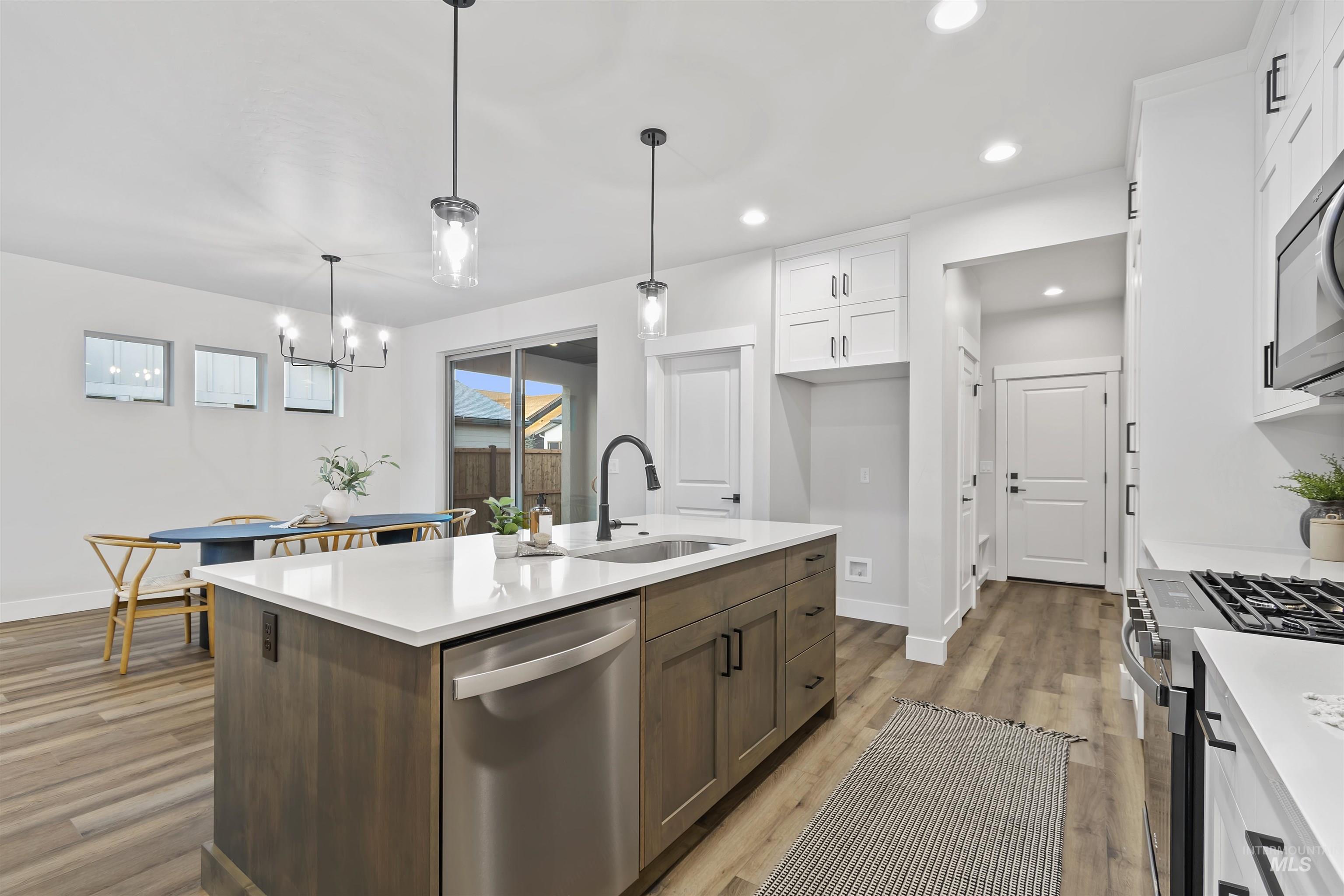 11260 W Tara Iti Ln. Property Photo 6