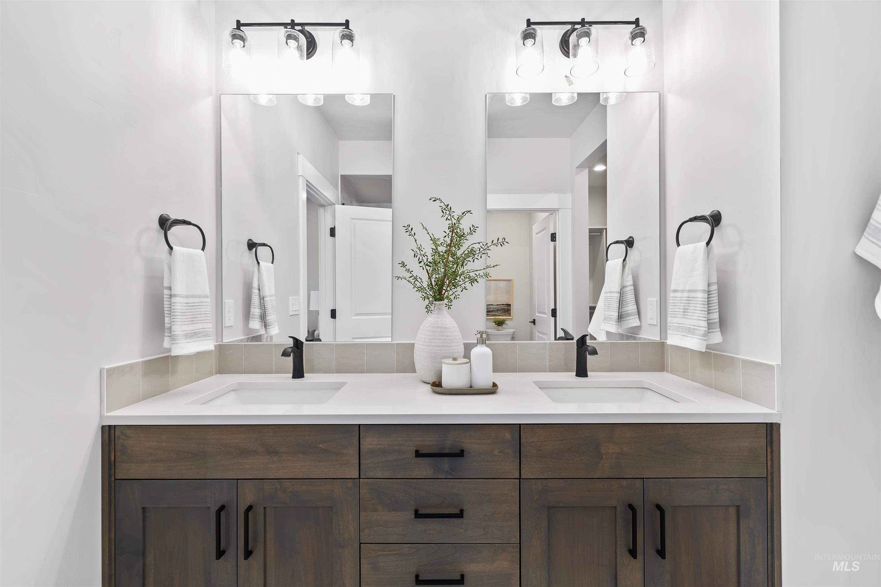 11260 W Tara Iti Ln. Property Photo 18