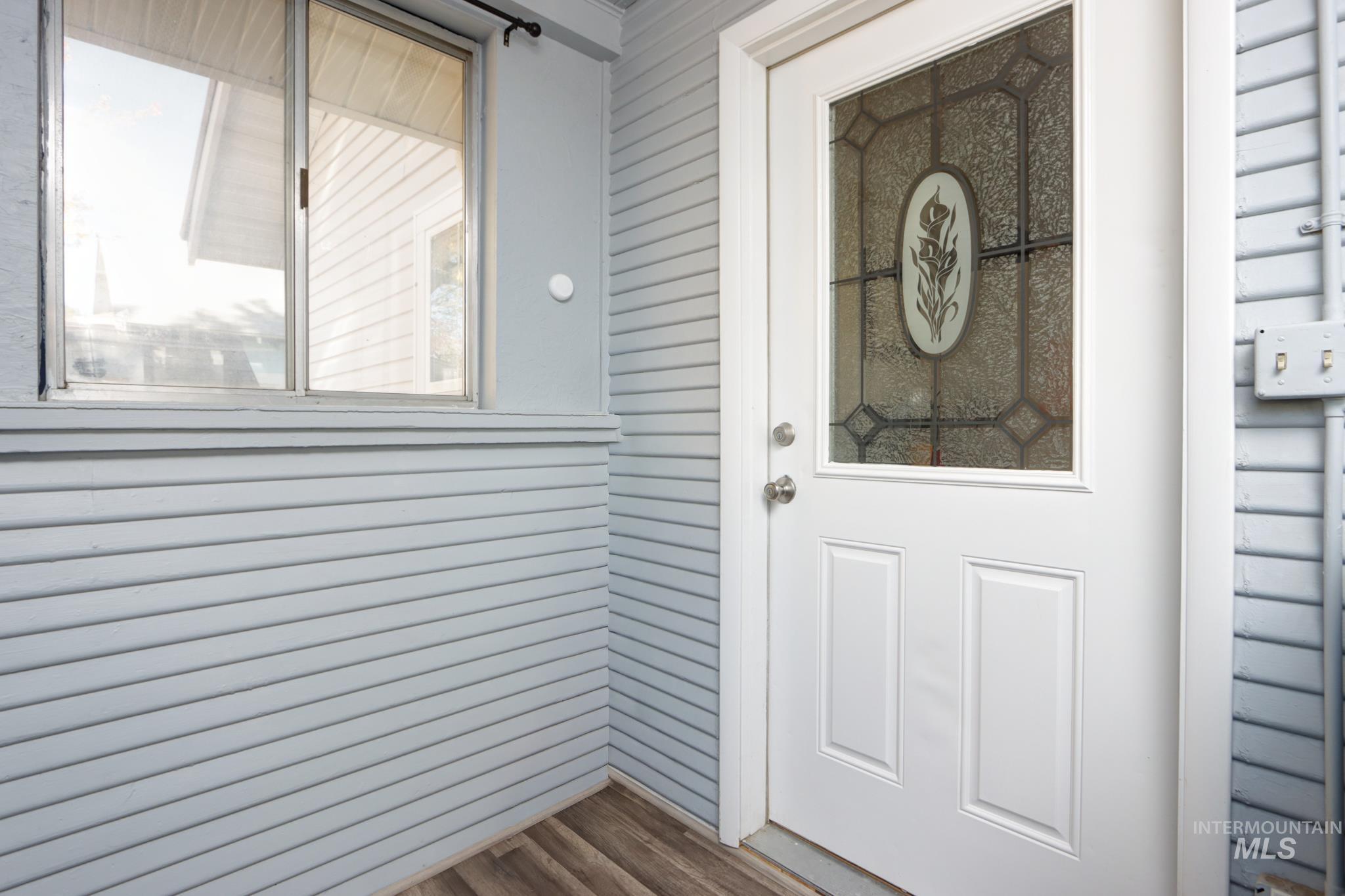 403 N Commercial Ave Property Photo 25