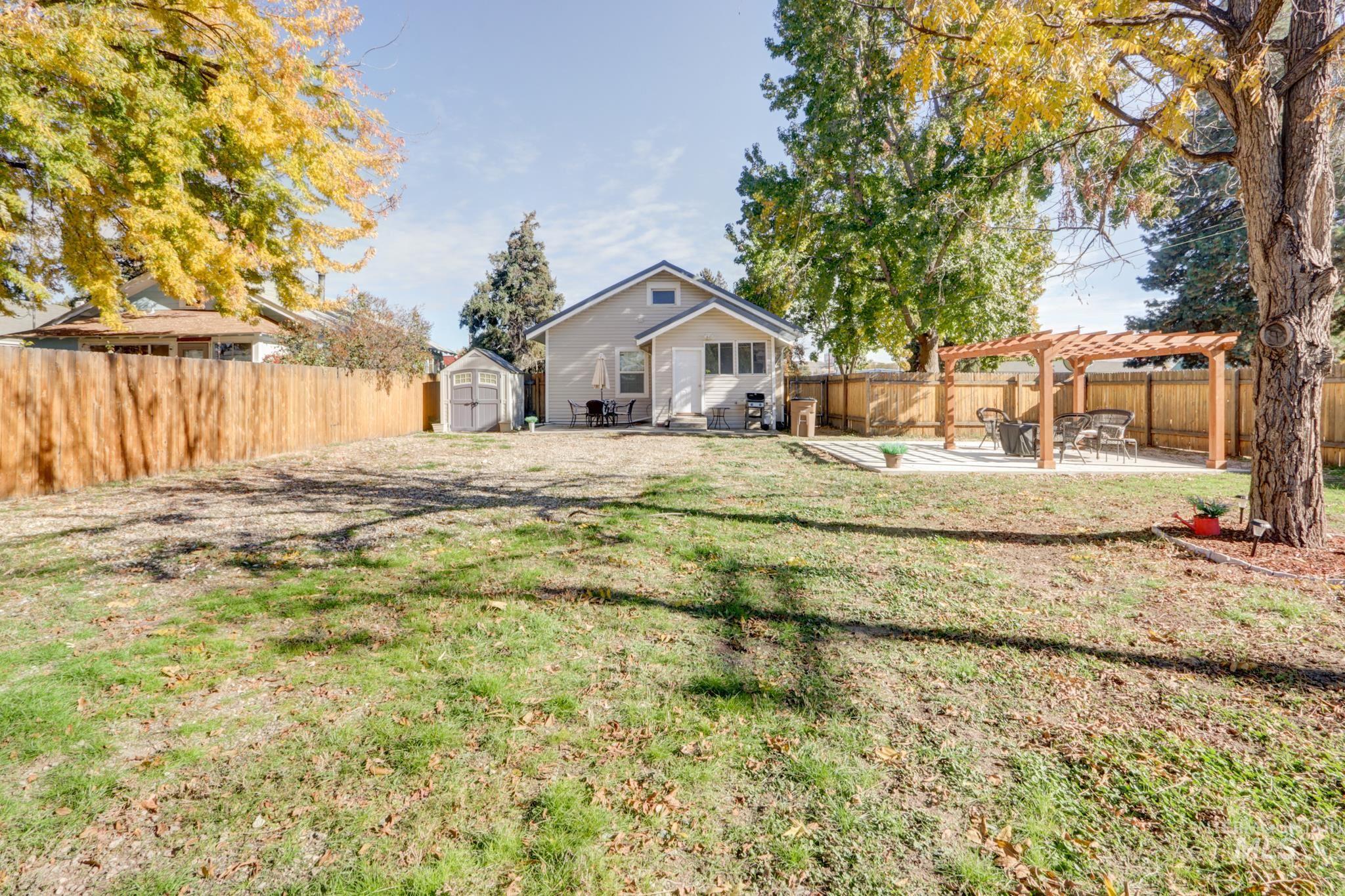 403 N Commercial Ave Property Photo 28