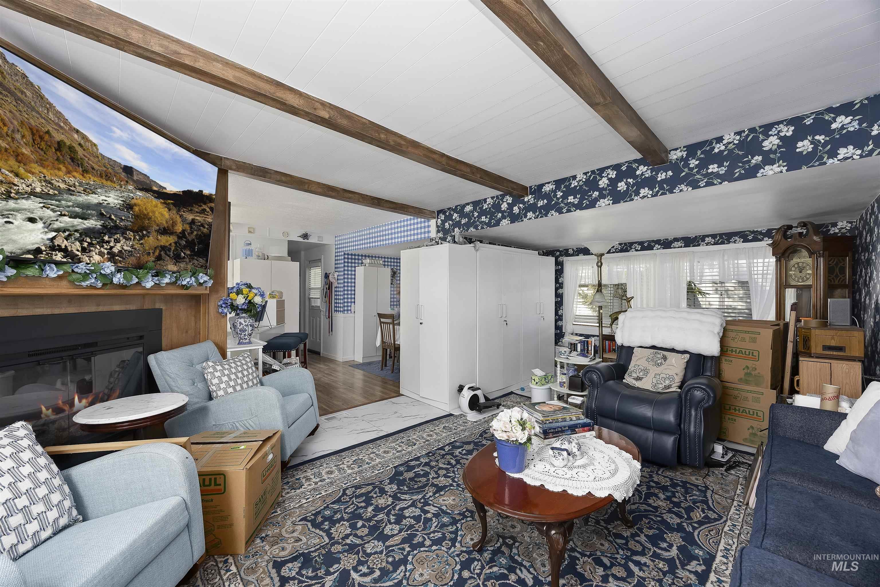 842 W Midway A Street #8 Property Photo 9