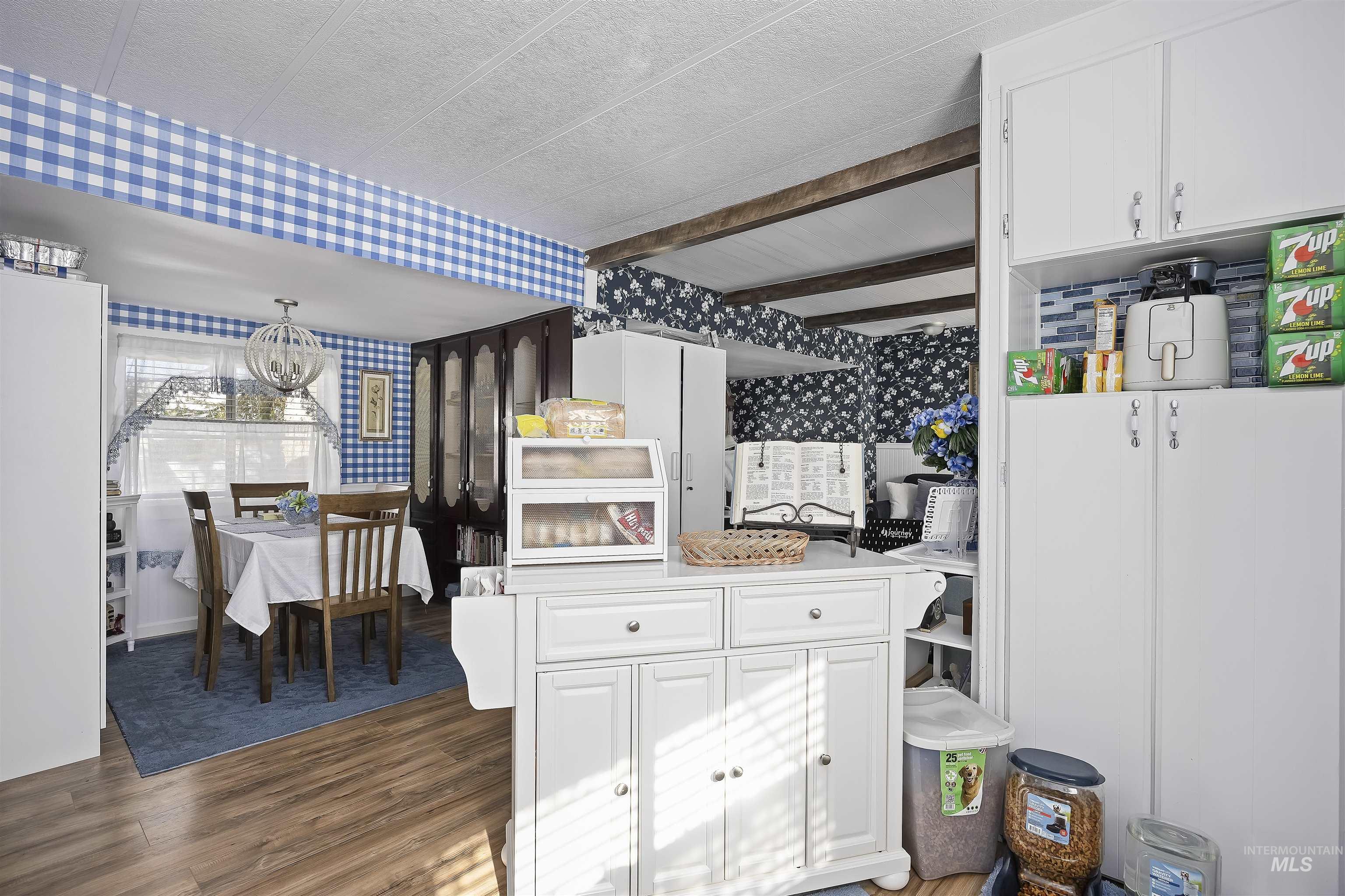 842 W Midway A Street #8 Property Photo 11