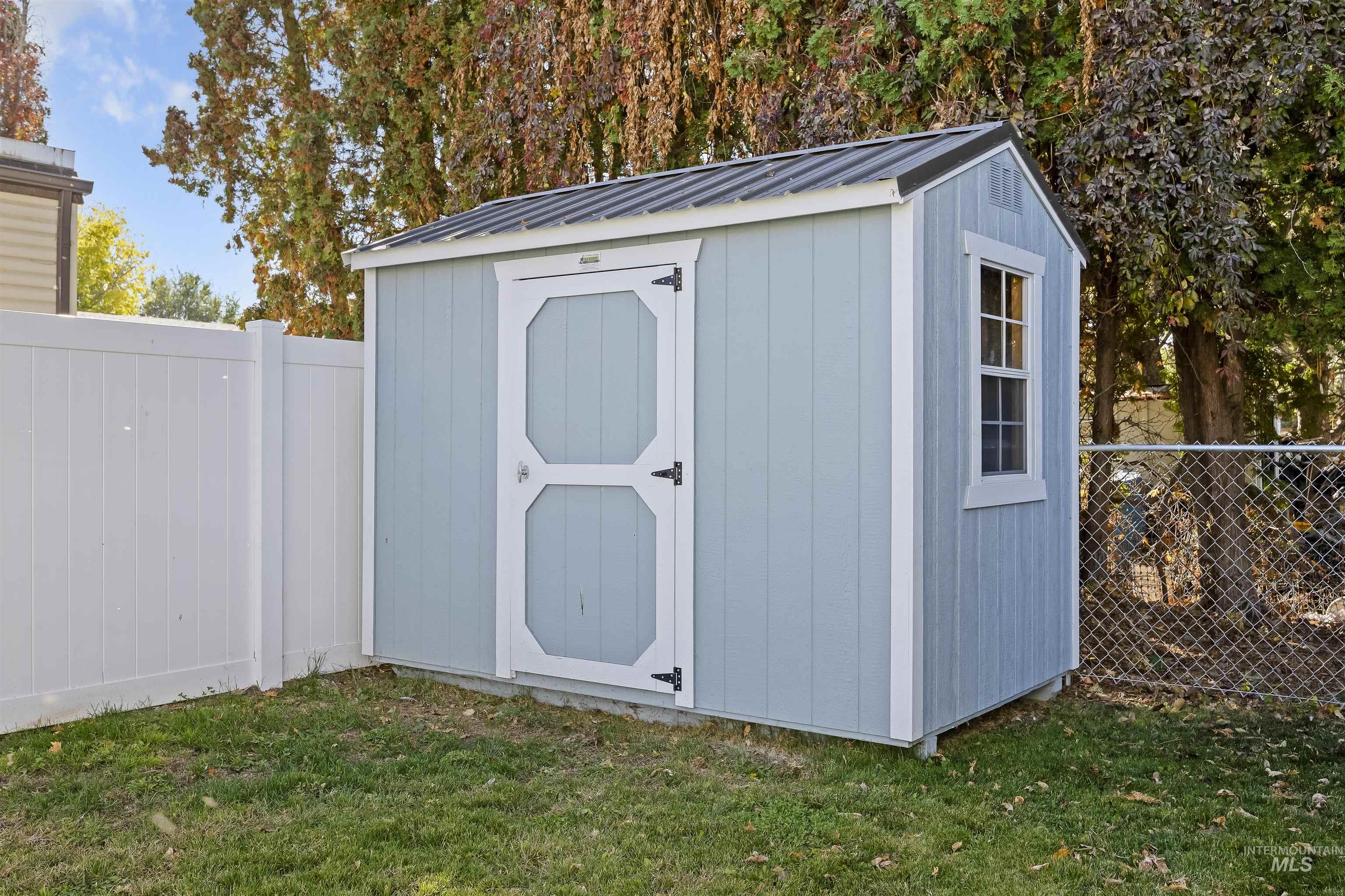 842 W Midway A Street #8 Property Photo 24