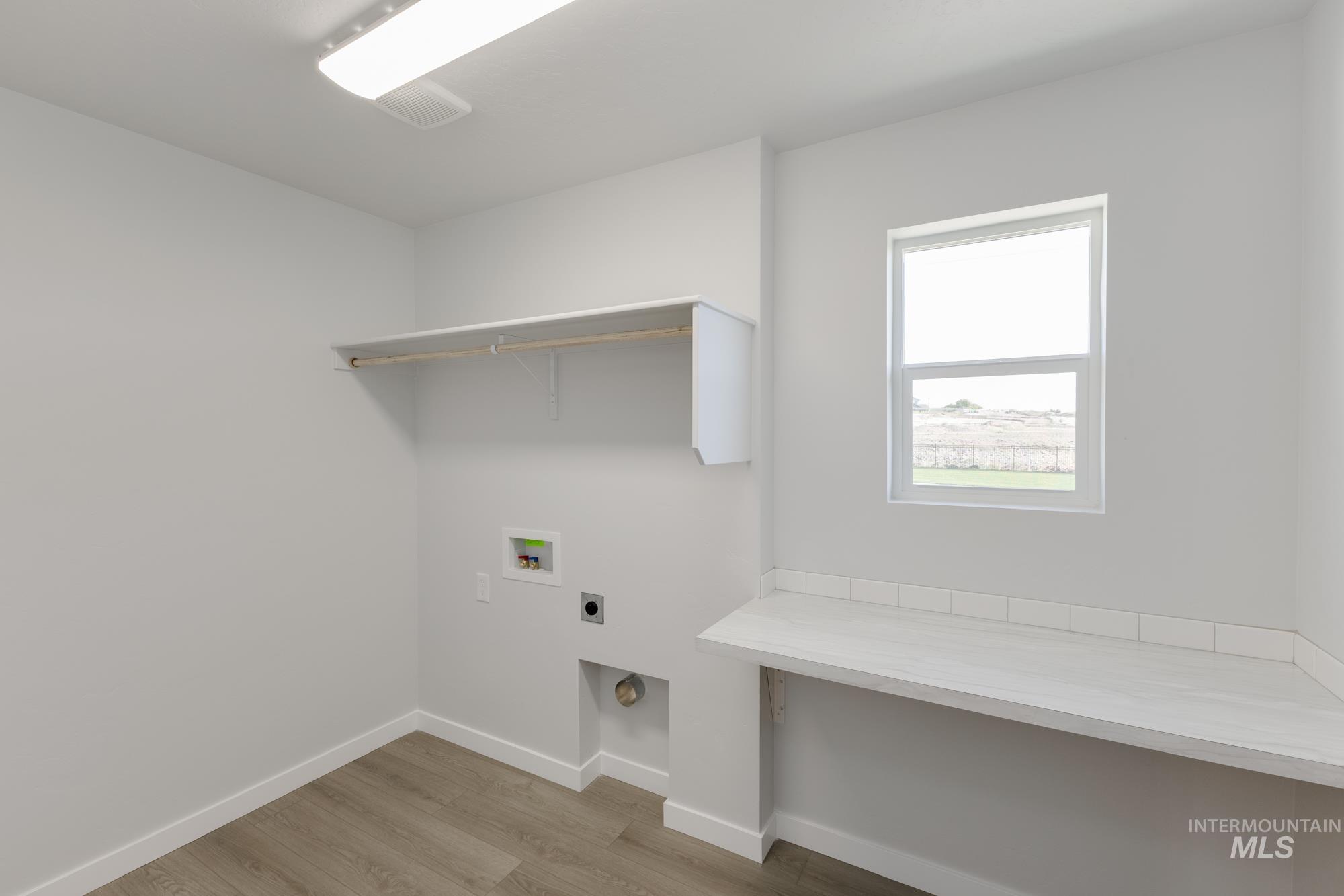 9052 W Camellia St Property Photo 12