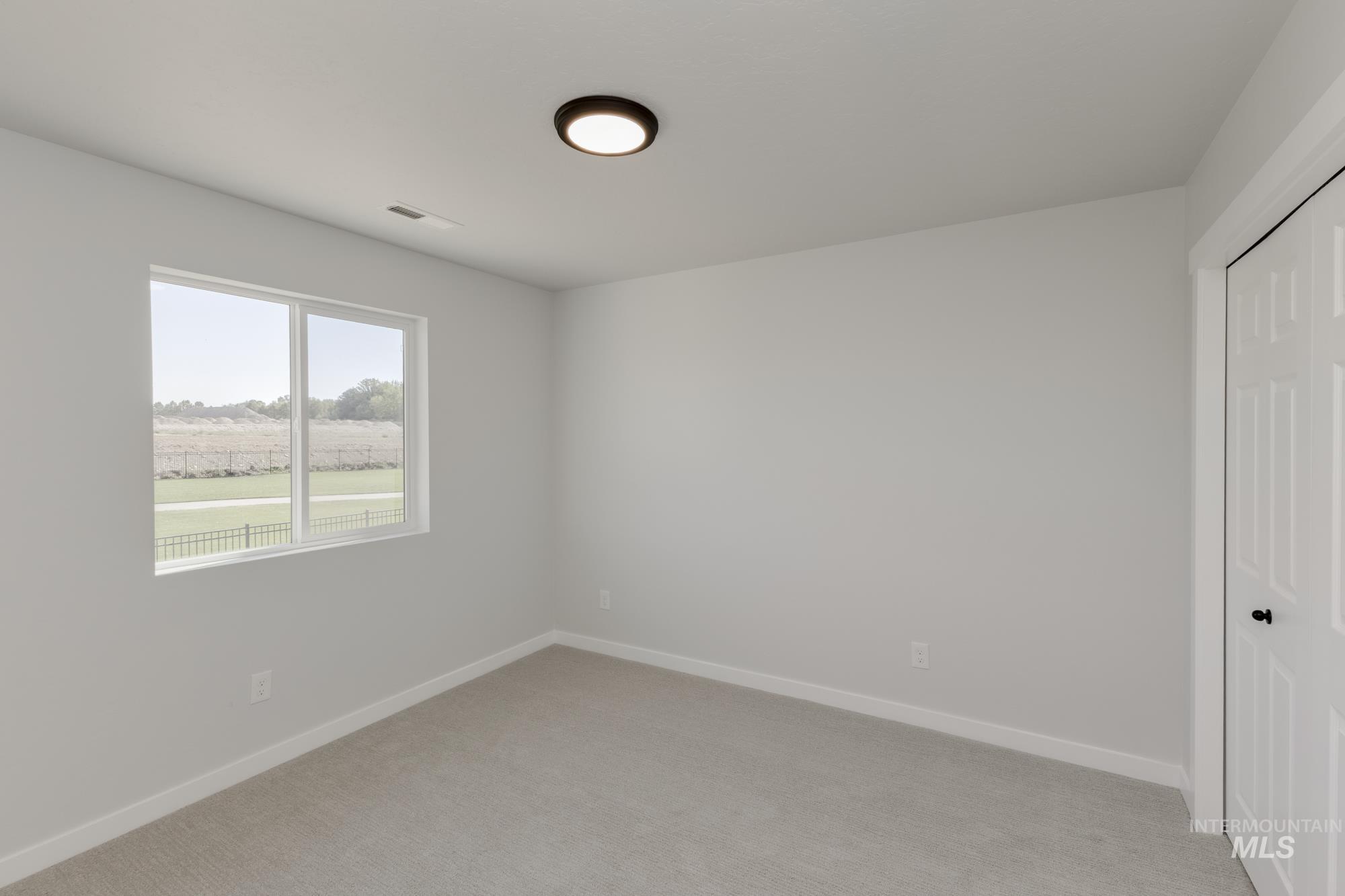 9052 W Camellia St Property Photo 13