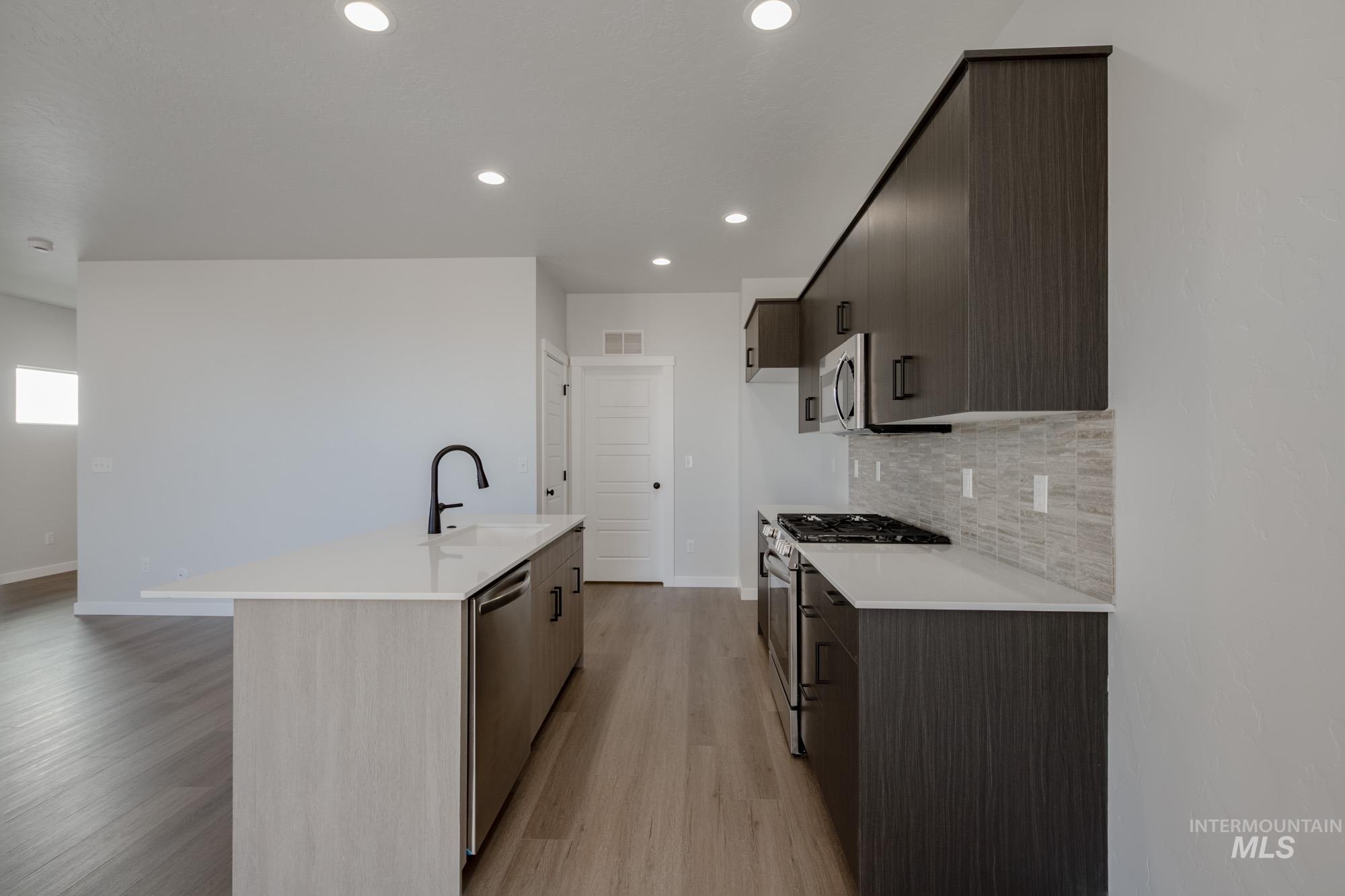 5053 S Amorita Ave Property Photo 7