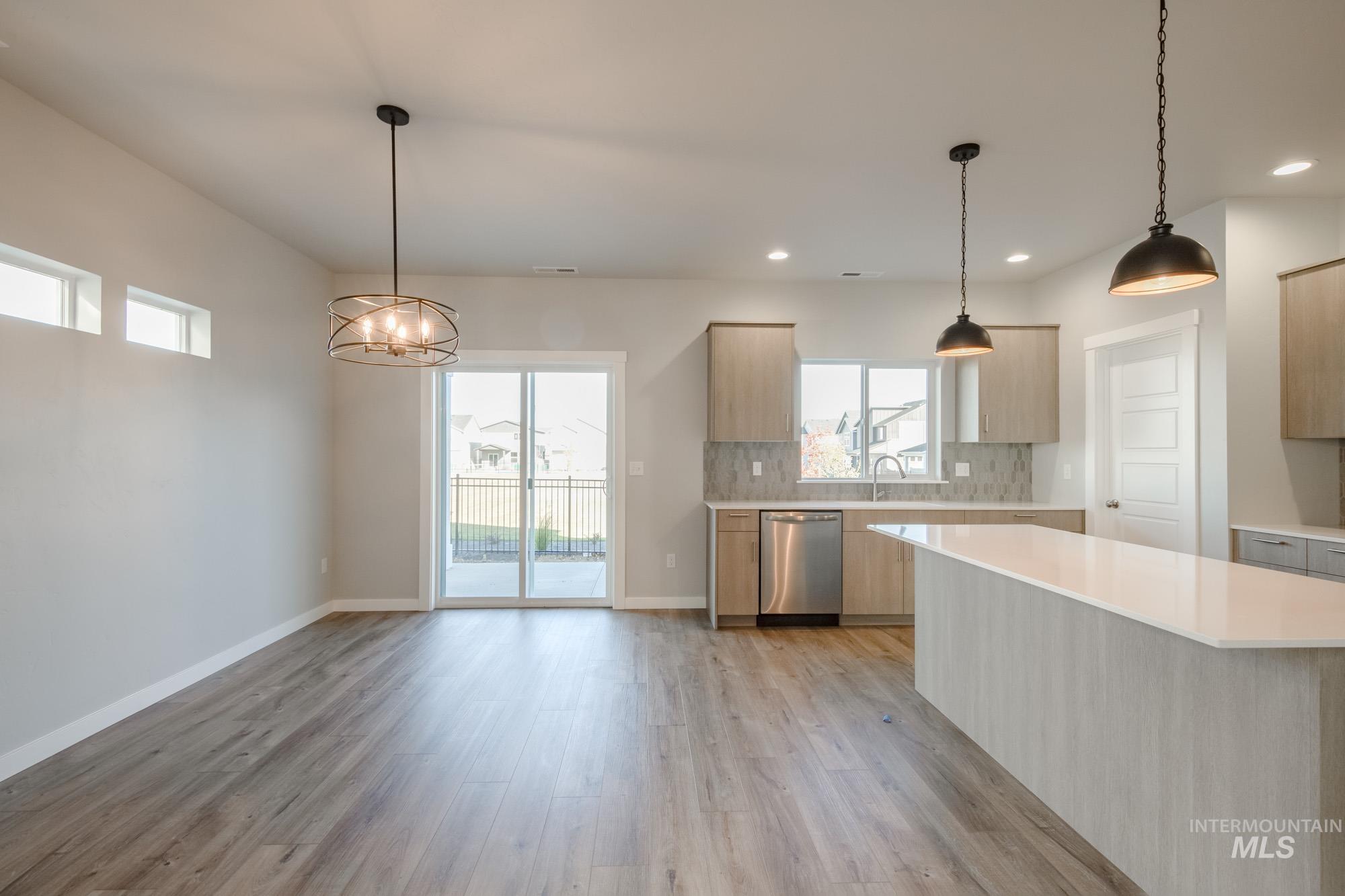 4226 E Hillsong St Property Photo 8