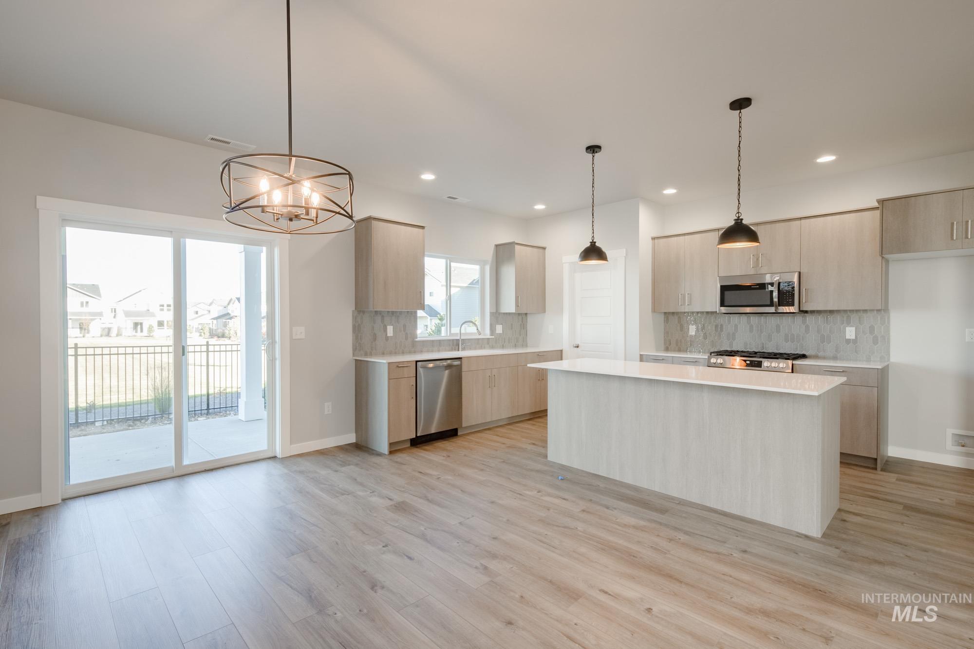 4226 E Hillsong St Property Photo 9