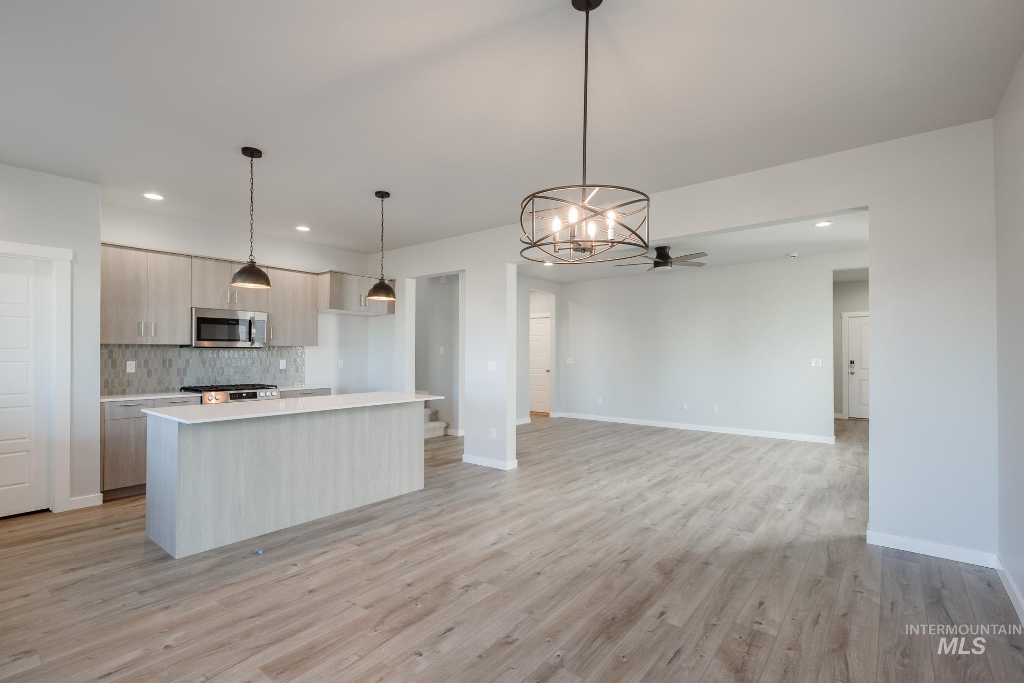 4226 E Hillsong St Property Photo 10