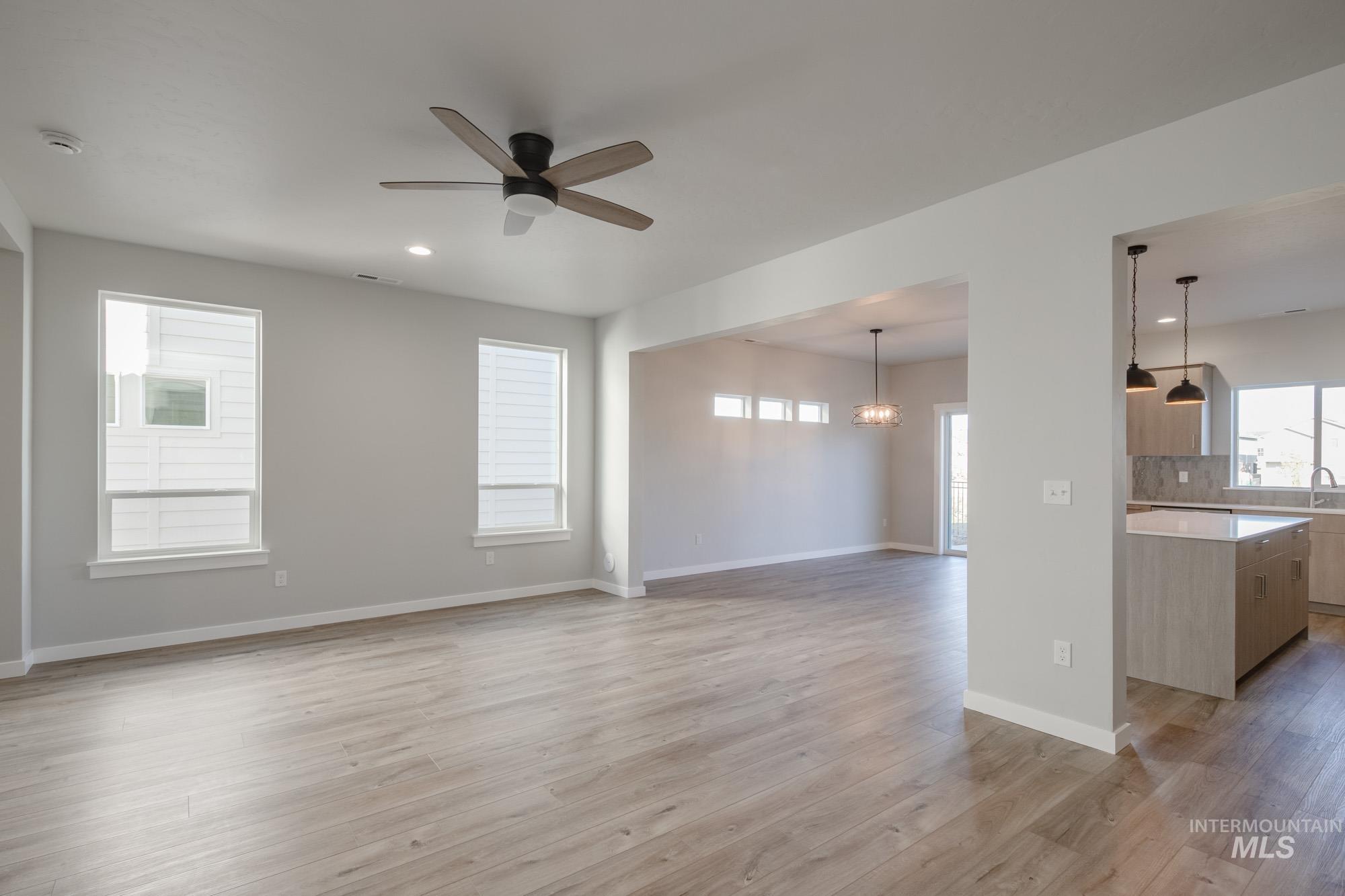 4226 E Hillsong St Property Photo 13