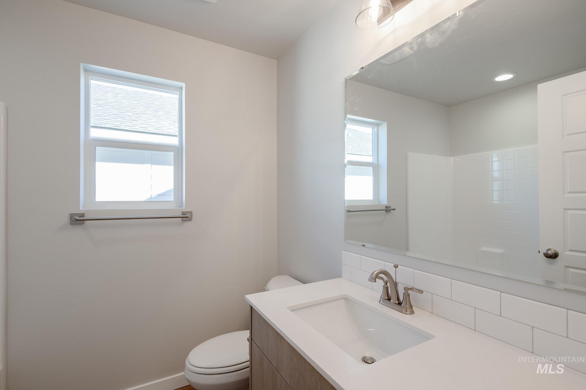 4226 E Hillsong St Property Photo 17