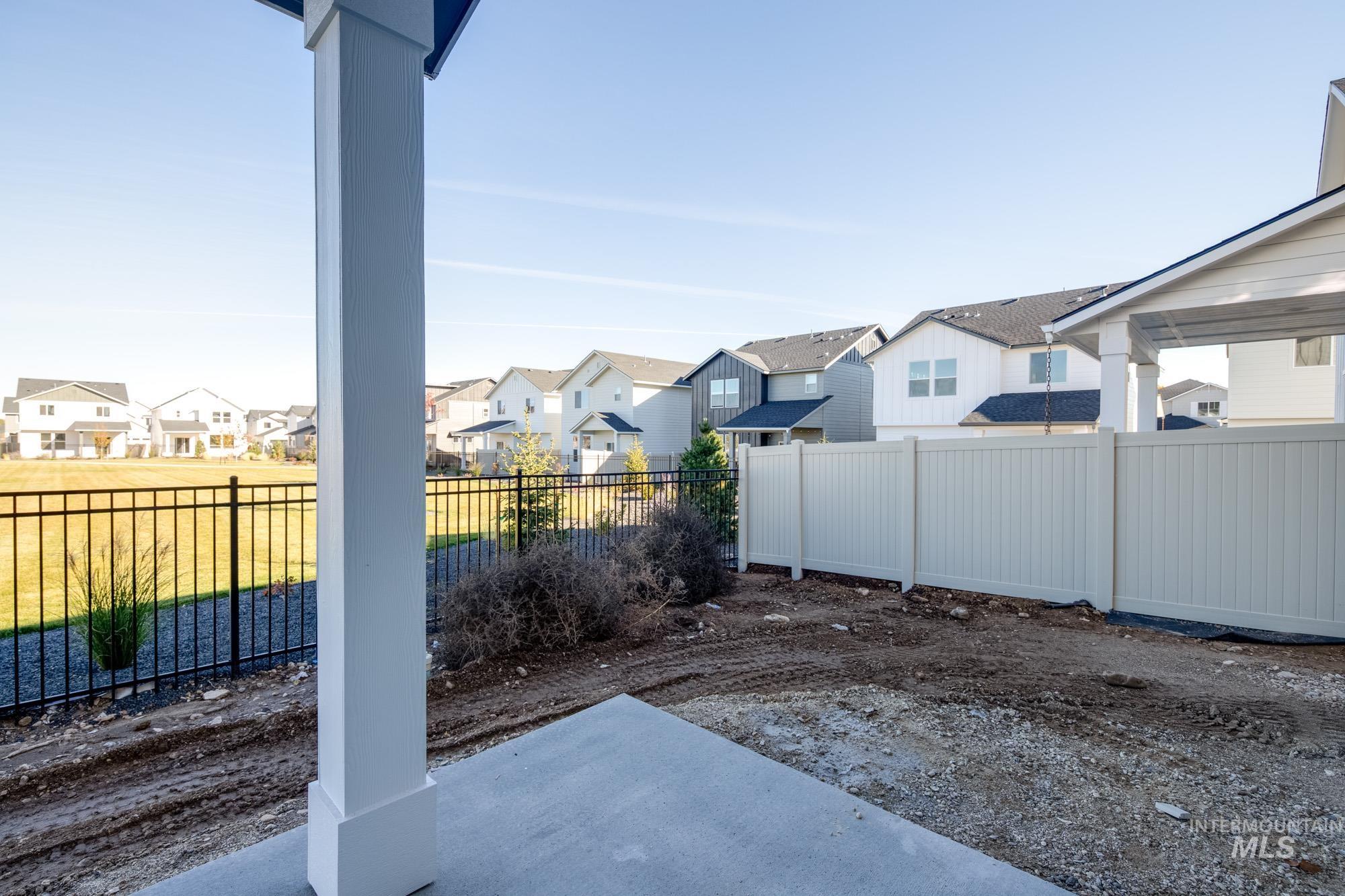 4226 E Hillsong St Property Photo 24