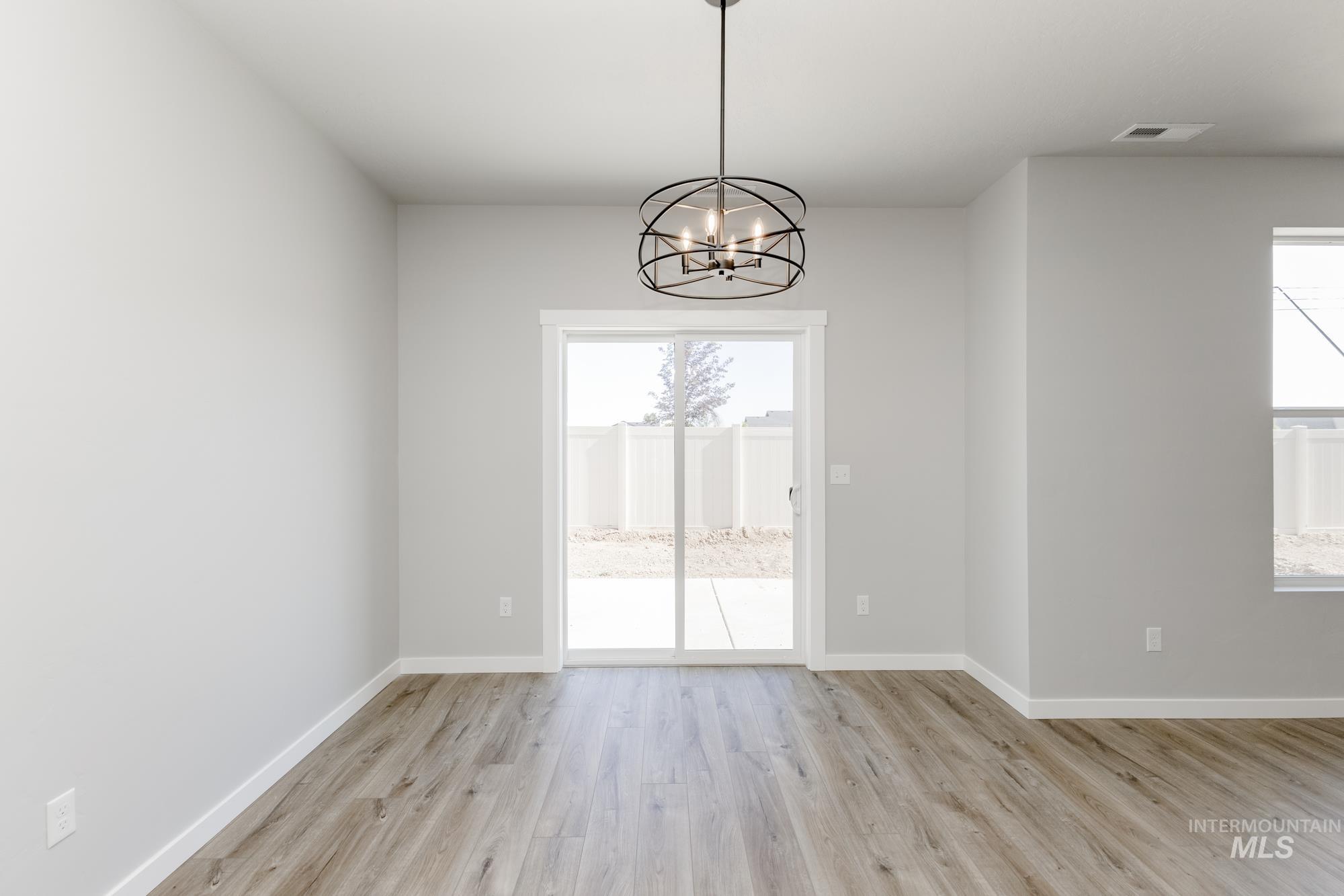 5058 S Amorita Ave Property Photo 6