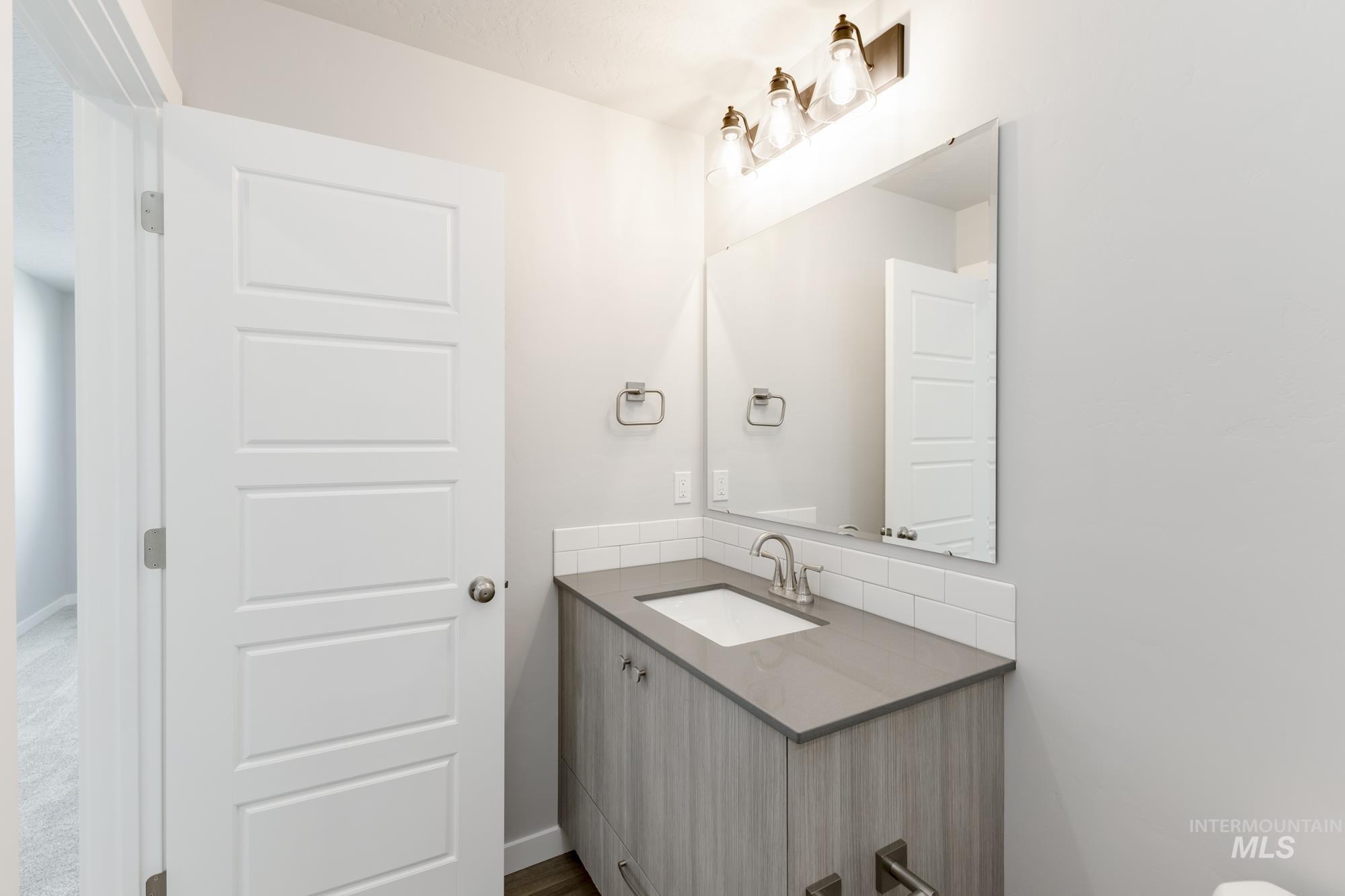 5058 S Amorita Ave Property Photo 20