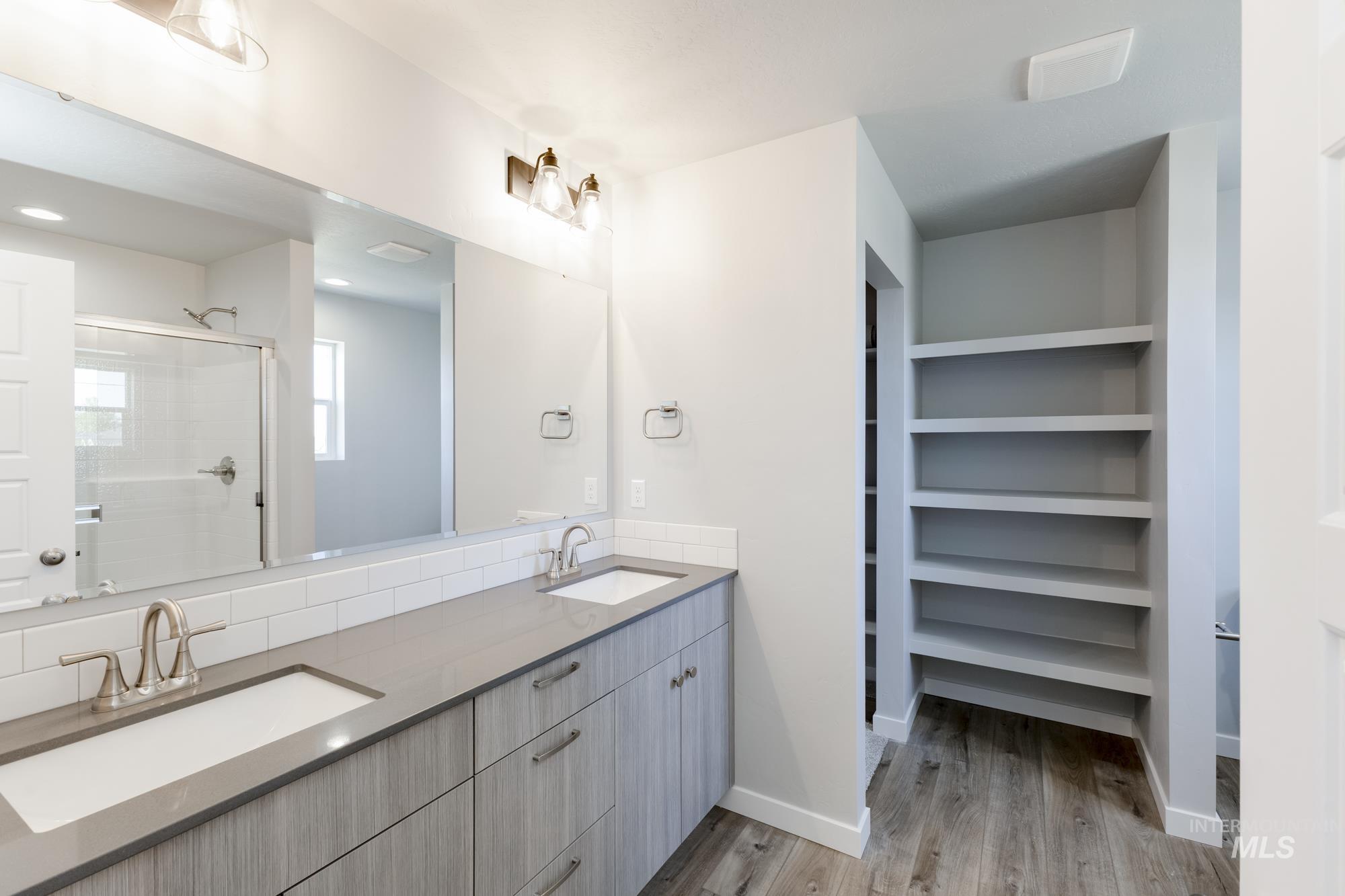 5058 S Amorita Ave Property Photo 24