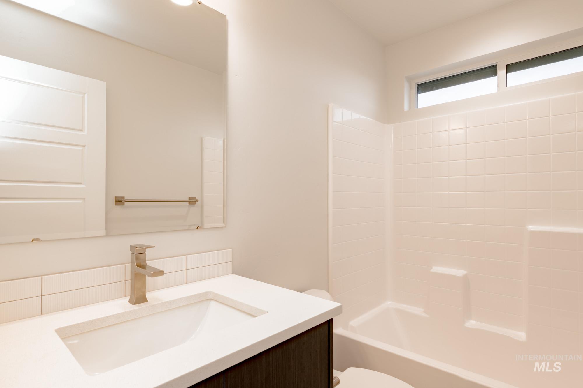 5034 S Amorita Ave Property Photo 14