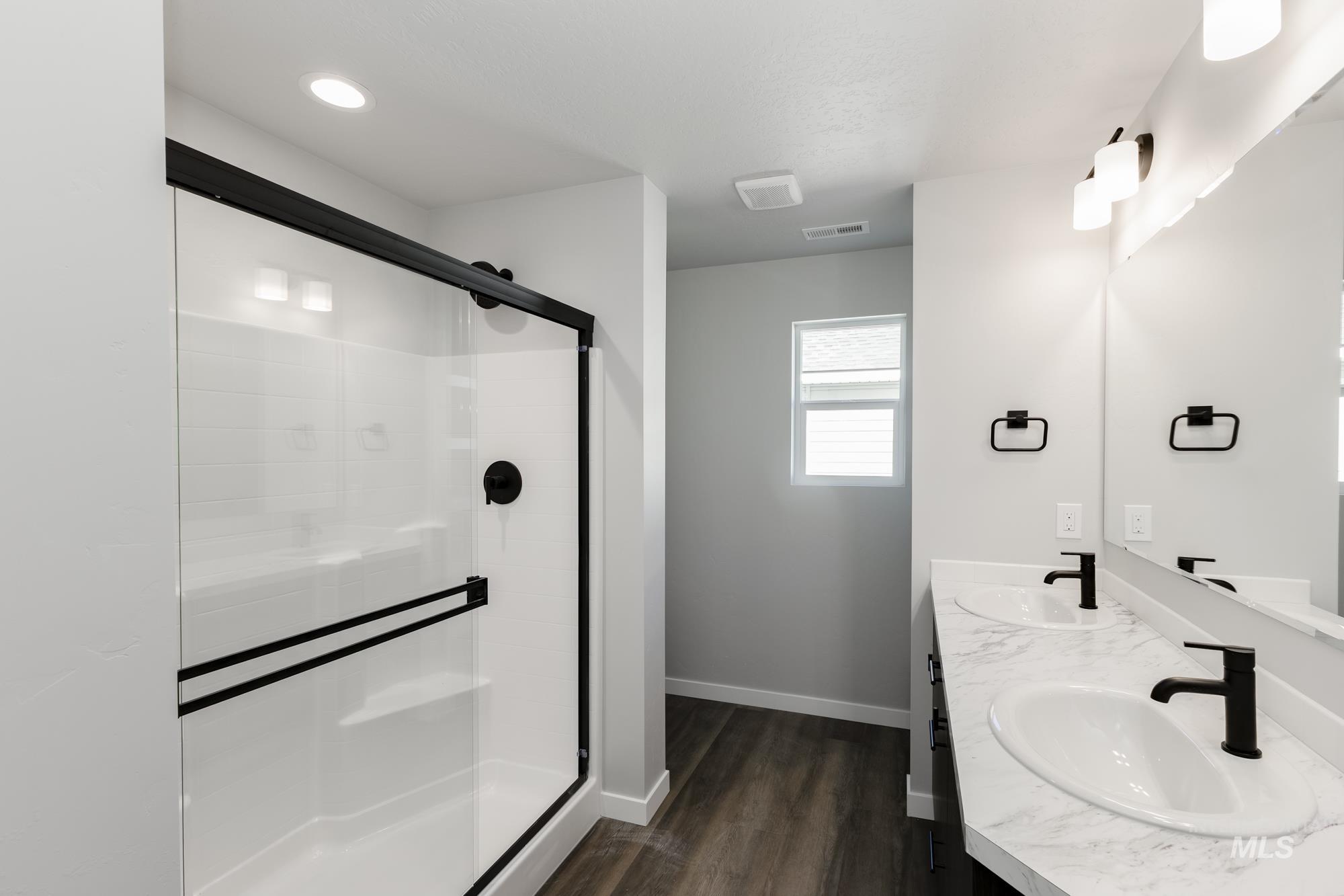 308 N Coltsfoot Ave Property Photo 17