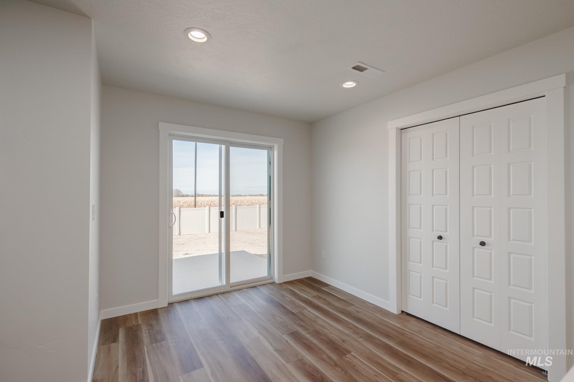 7031 S Old Farm Ave Property Photo 9