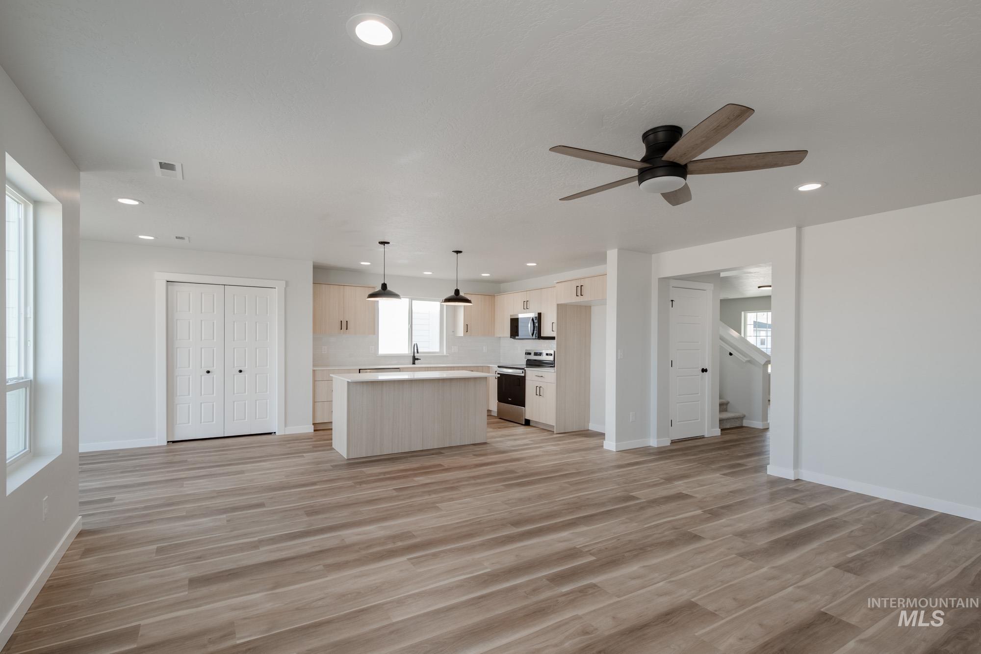 7031 S Old Farm Ave Property Photo 12