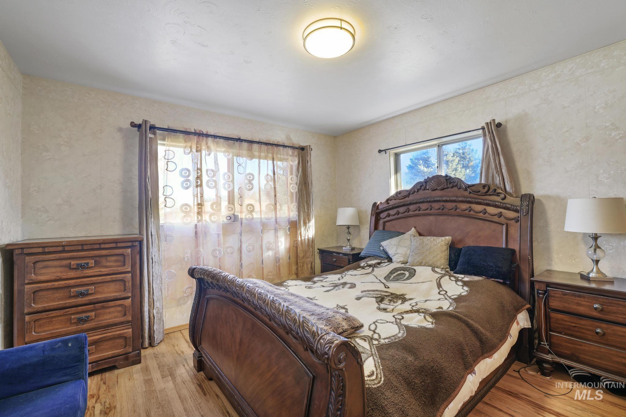 1360 Lawndale Dr Property Photo 12