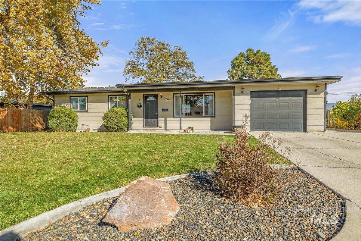 7710 W Wesley Dr. Property Photo 2