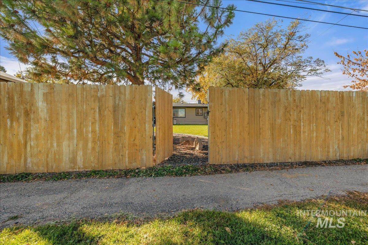 7710 W Wesley Dr. Property Photo 43