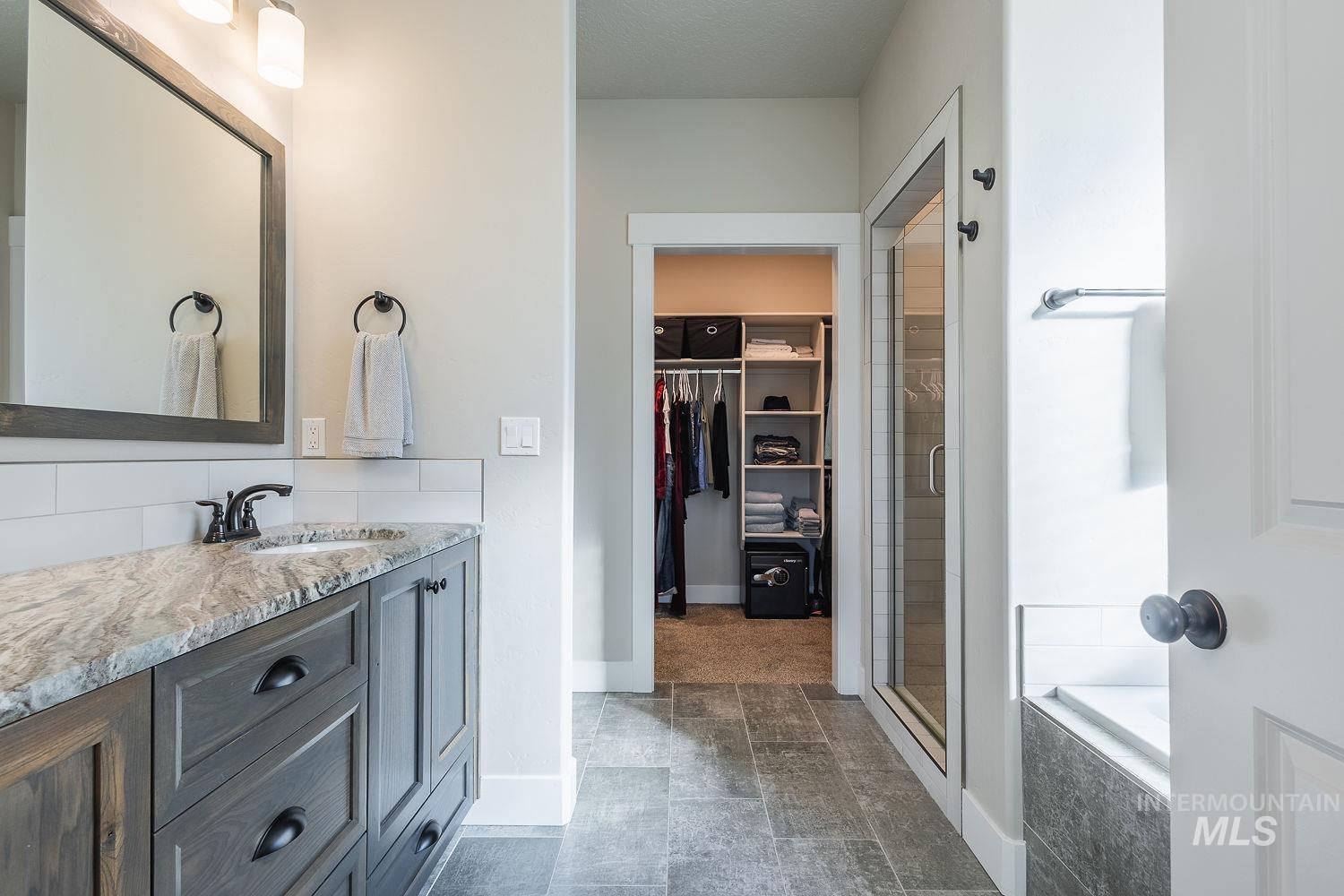 11065 White River St Property Photo 16